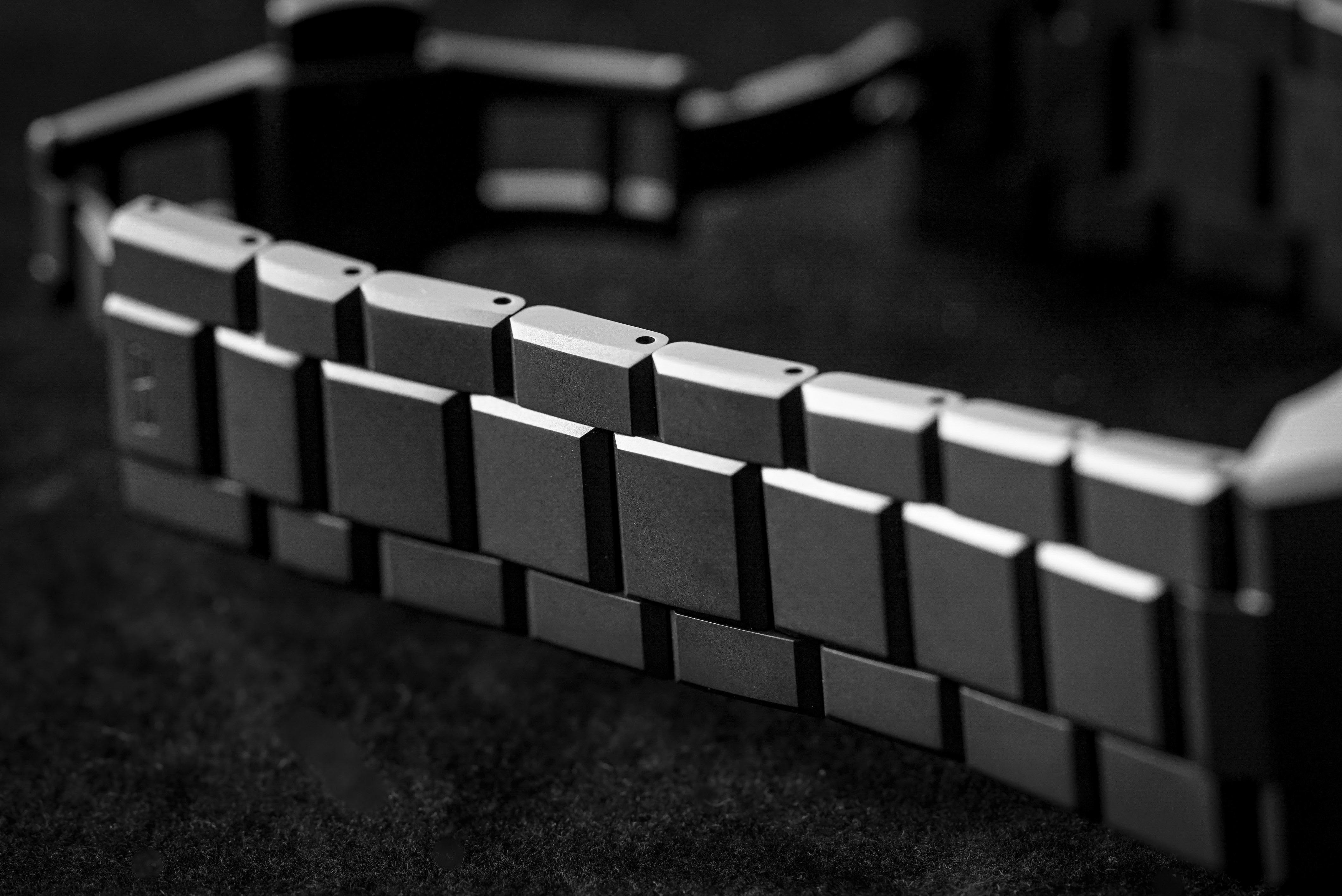 Bolt-68 NEO系列十週年紀念骷髏機械腕錶 消光黑版本