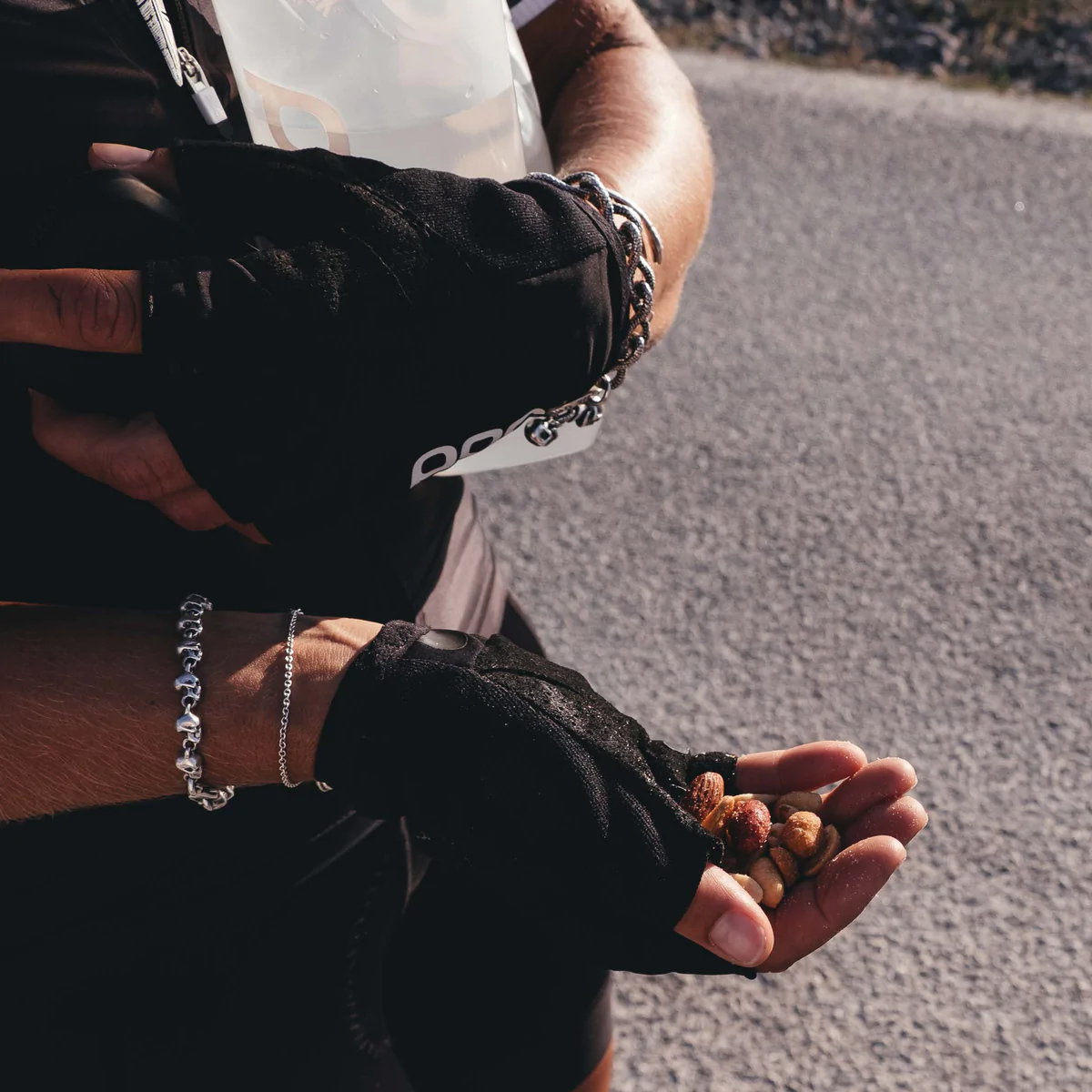 POC ESSENTIAL Short Gloves