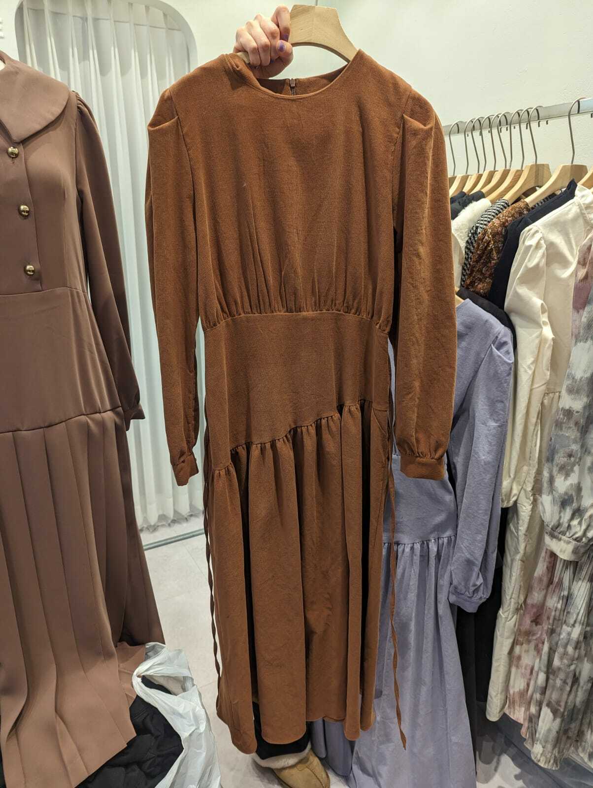 KR30 高質修腰連身長裙