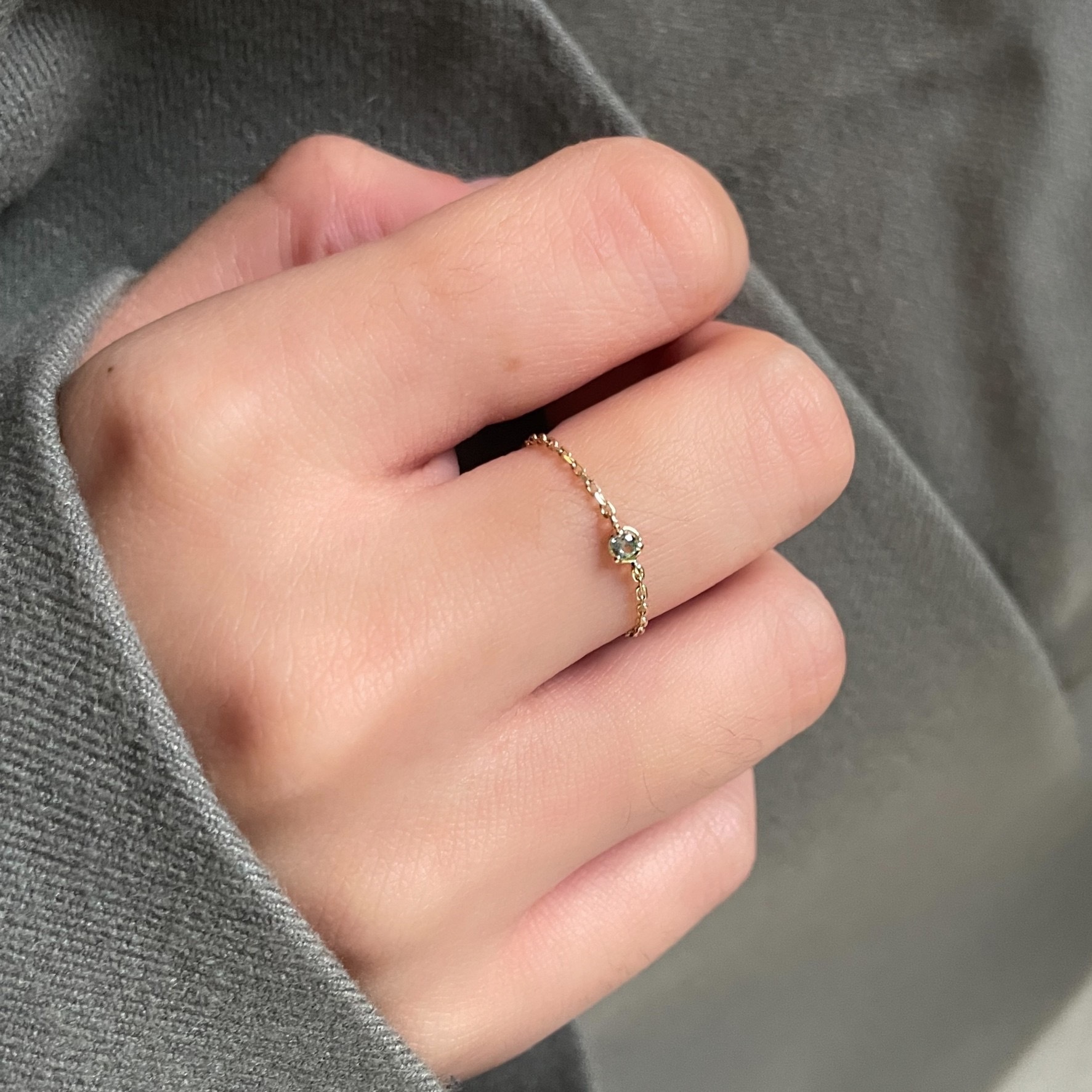 14K經典小圓三爪綠色藍寶石鏈戒