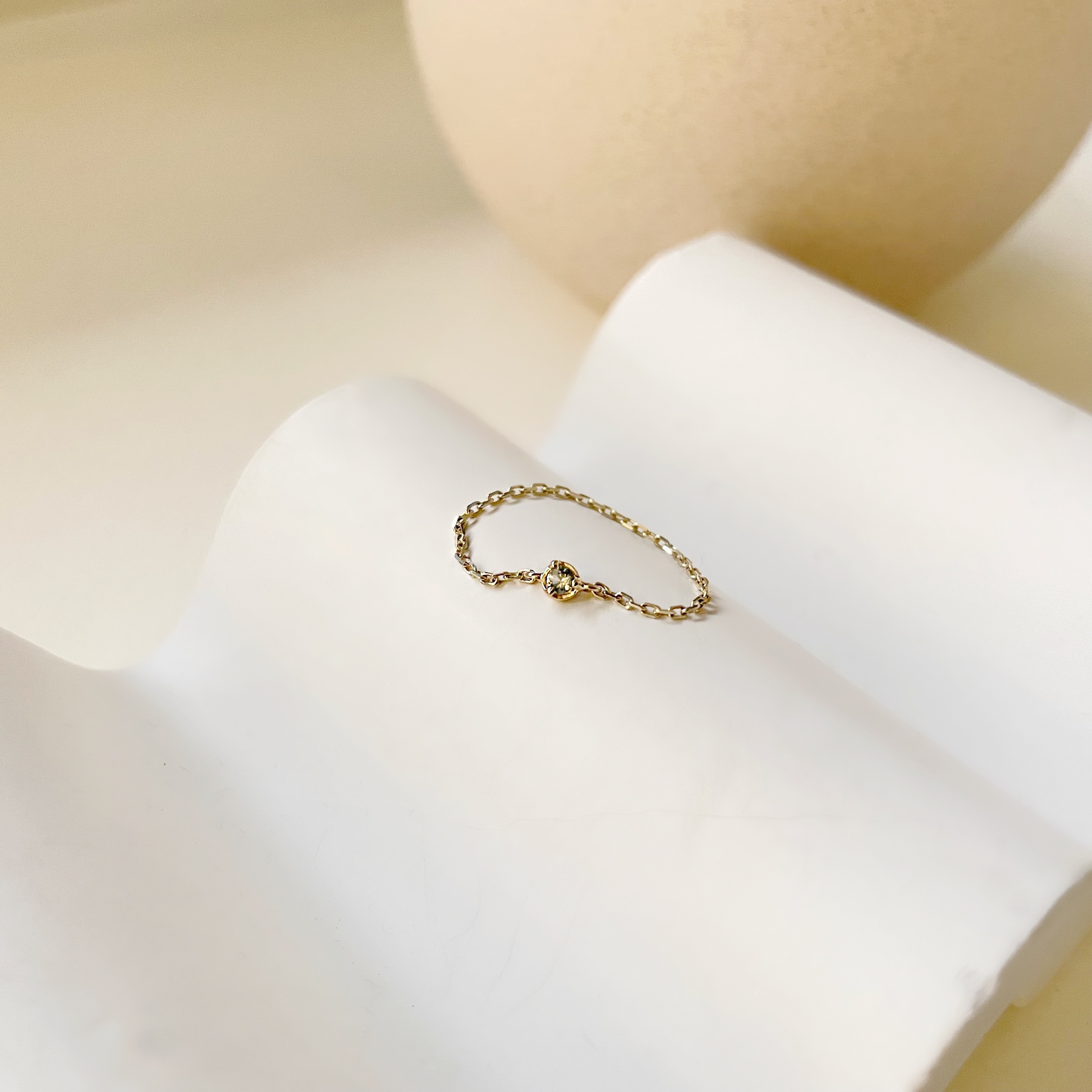 14K經典小圓三爪綠色藍寶石鏈戒