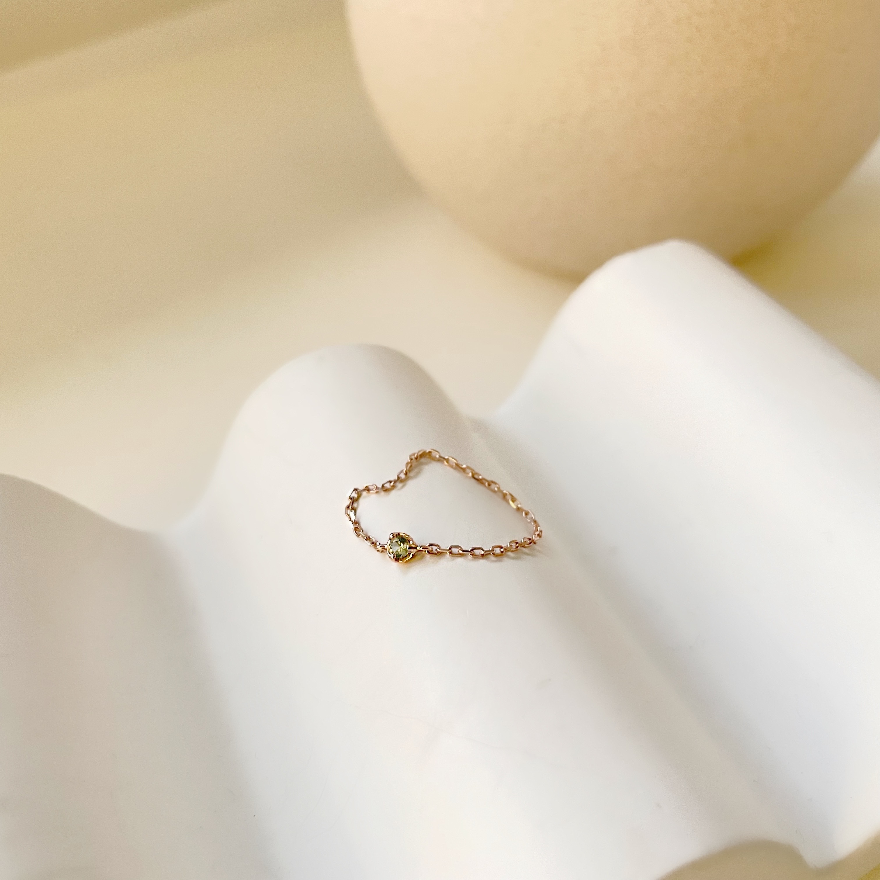 14K經典小圓三爪綠色藍寶石鏈戒