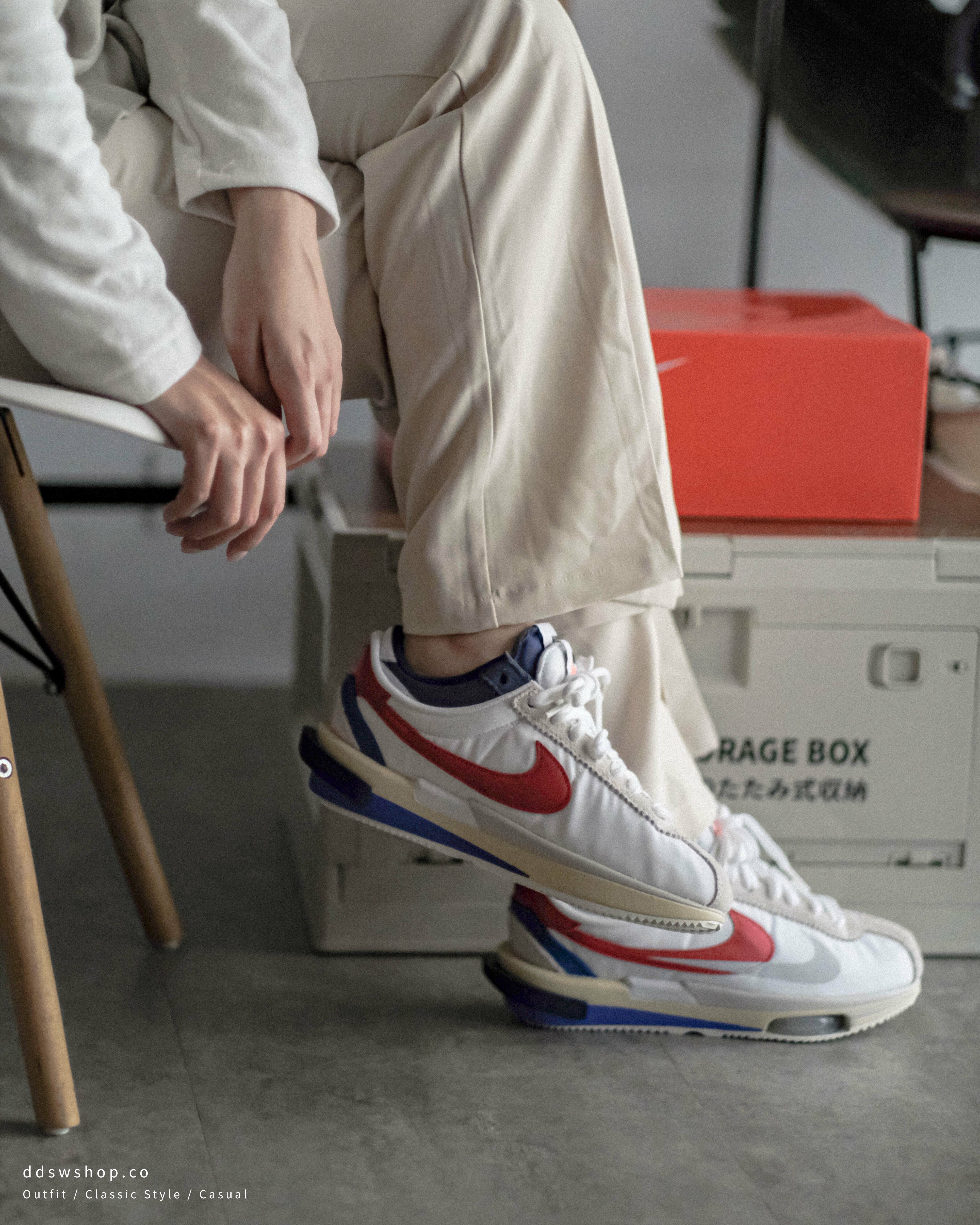 Nike Zoom Cortez x Sacai 聯名款阿甘鞋經典紅白藍氣墊DQ0581-100