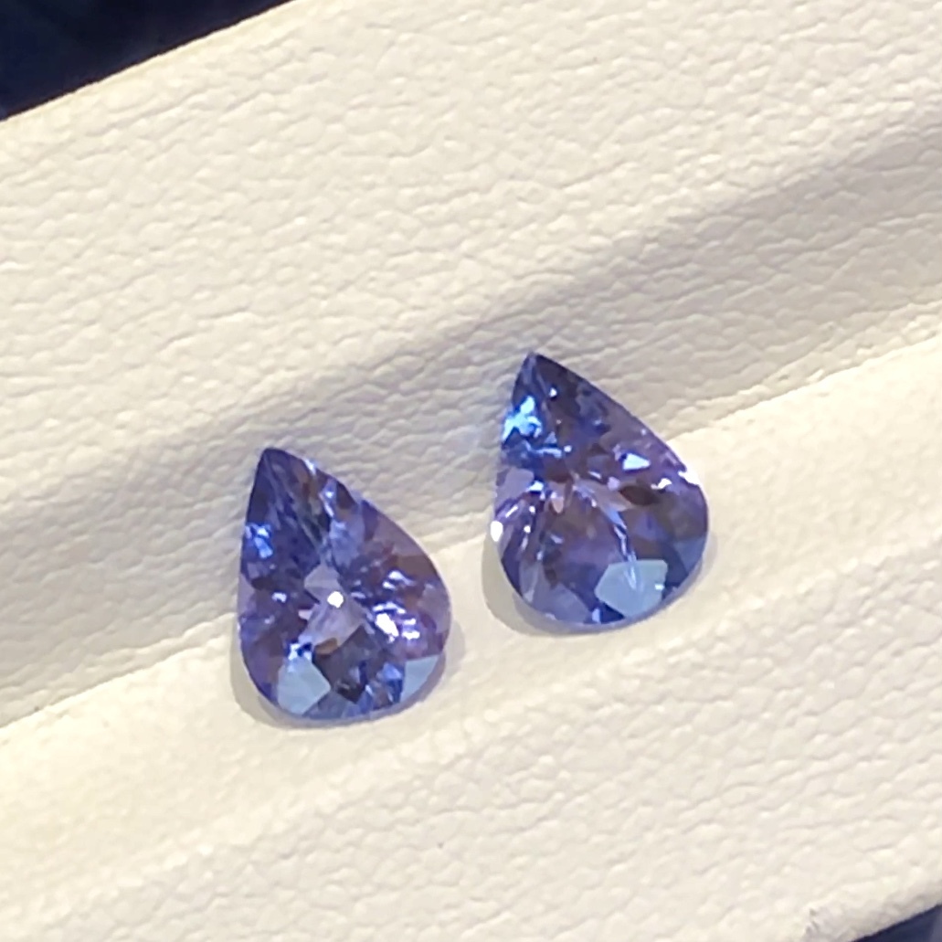 坦桑石 一對 2.10ct 天然