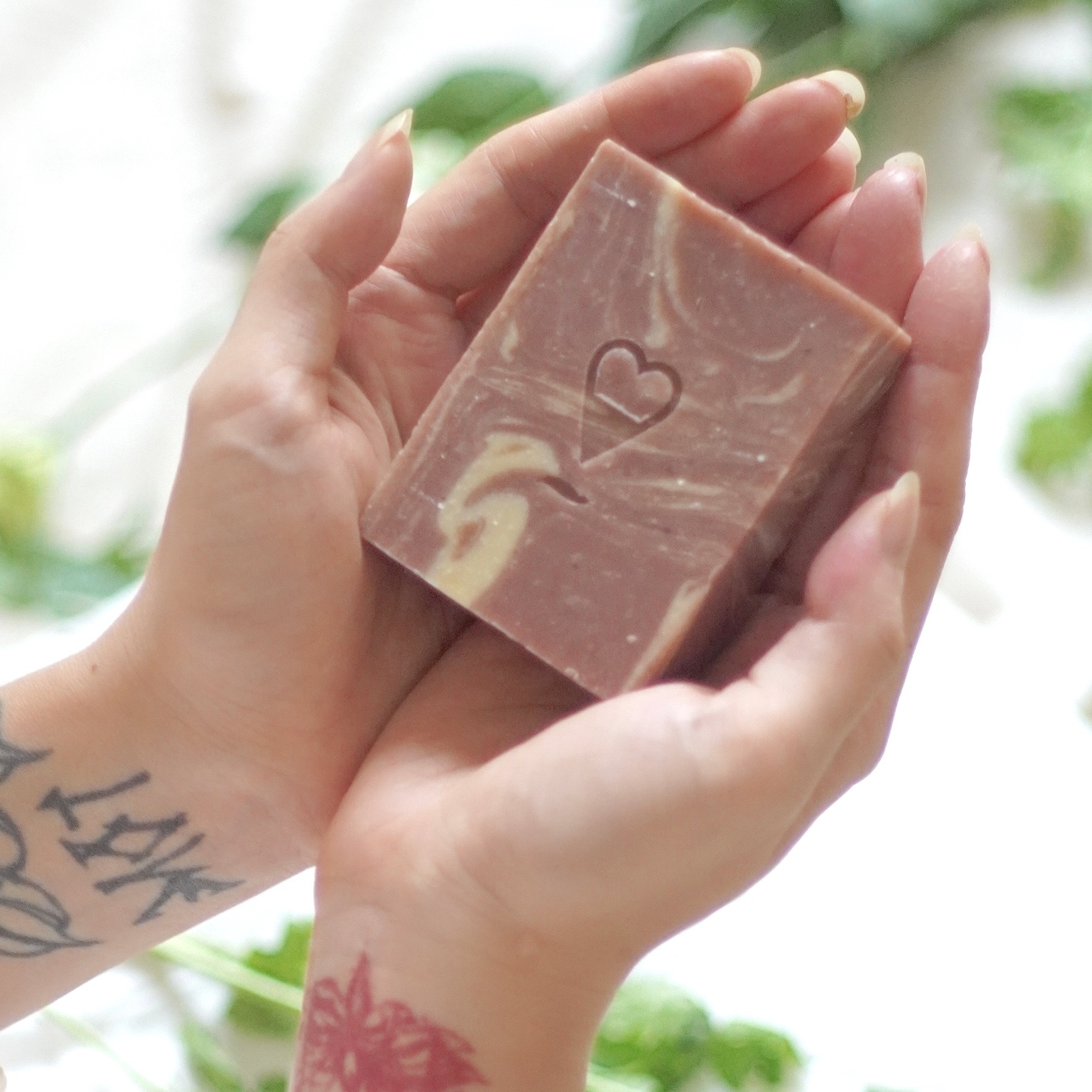 熾 Blazing 李嘉聯名花香皂 100g / 1入（全膚質適用手工皂推薦）