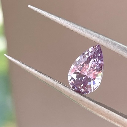 無燒粉藍寶 1.34ct 天然