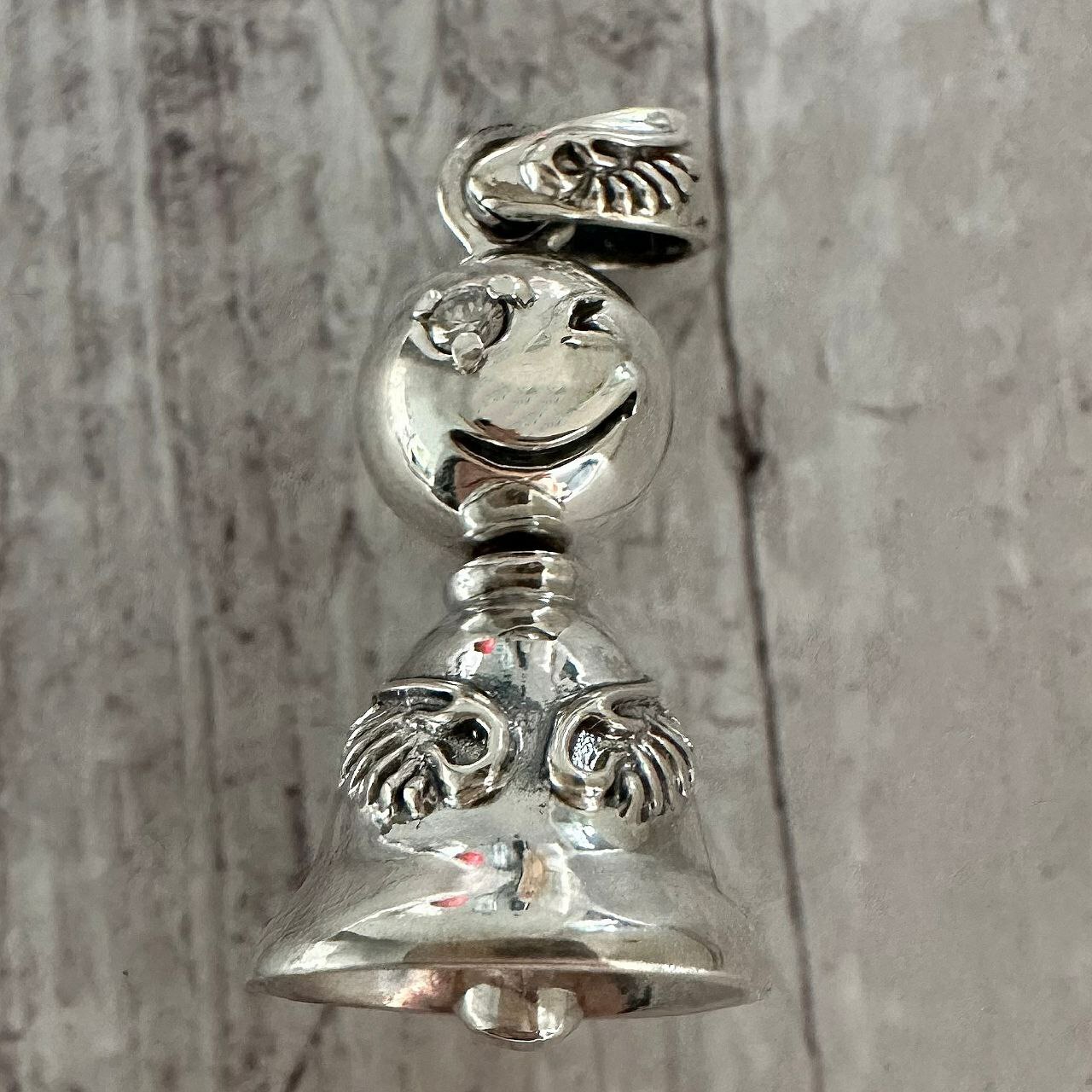 Blink Face Bell Charm (Eye/Diamond)