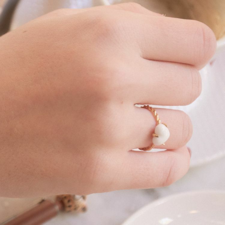 NACH 心形扭結瓷戒指