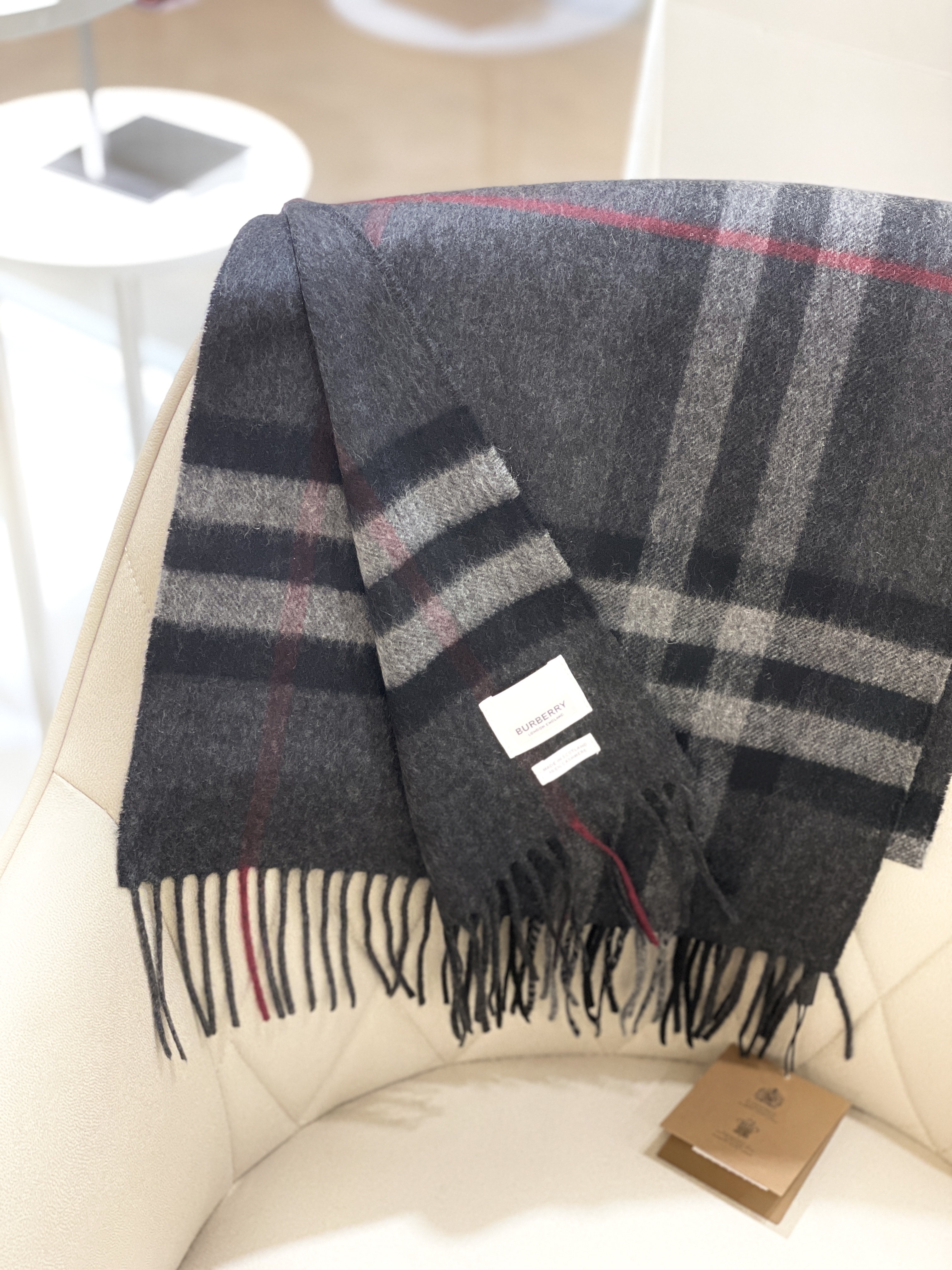 BURBERRY Check Cashmere Scarf