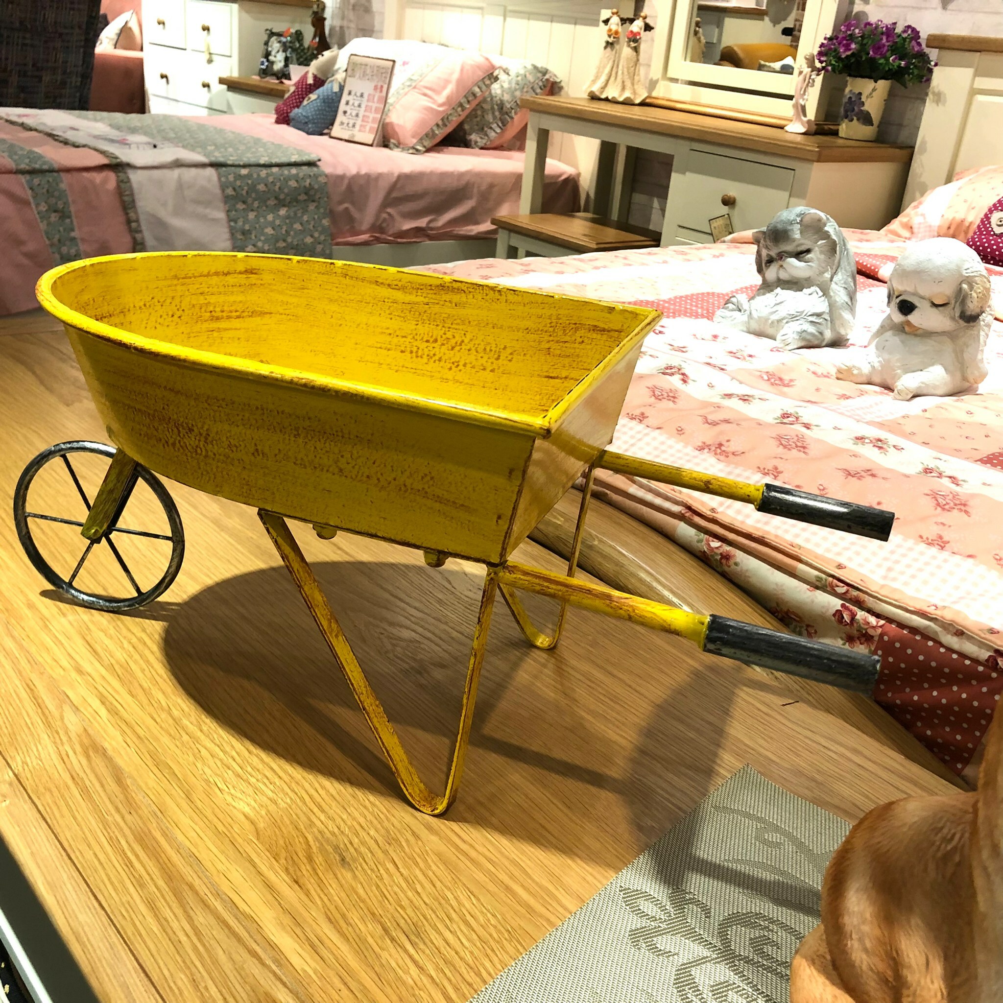 黃色田園小推車