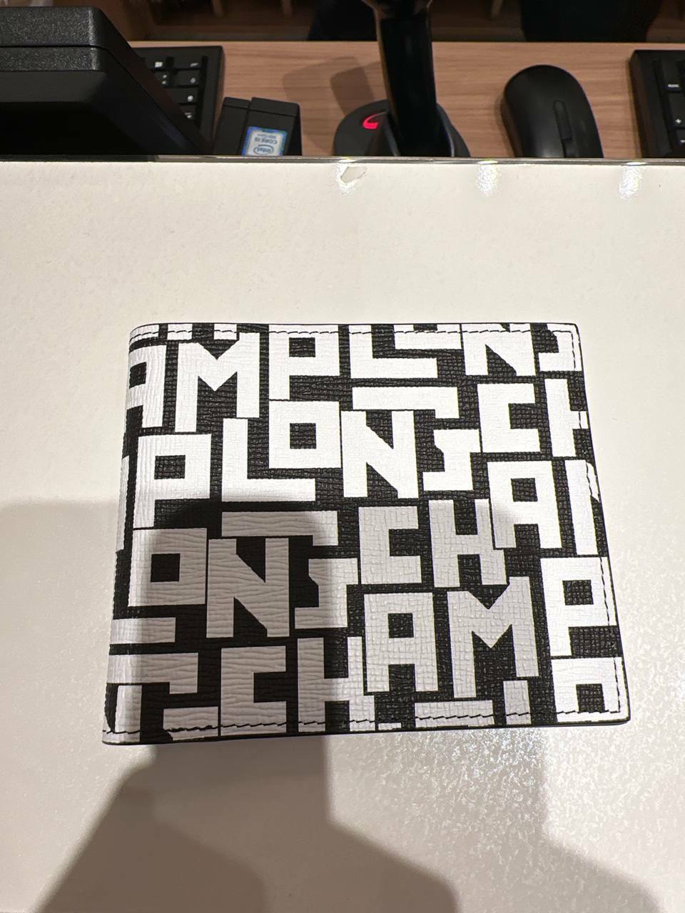 [E] LONGCHAMP MEN'S CLASSIC BNW MONOGRAM WALLET,NOIR/BLANC, L3508HPZ067 (ELC233)