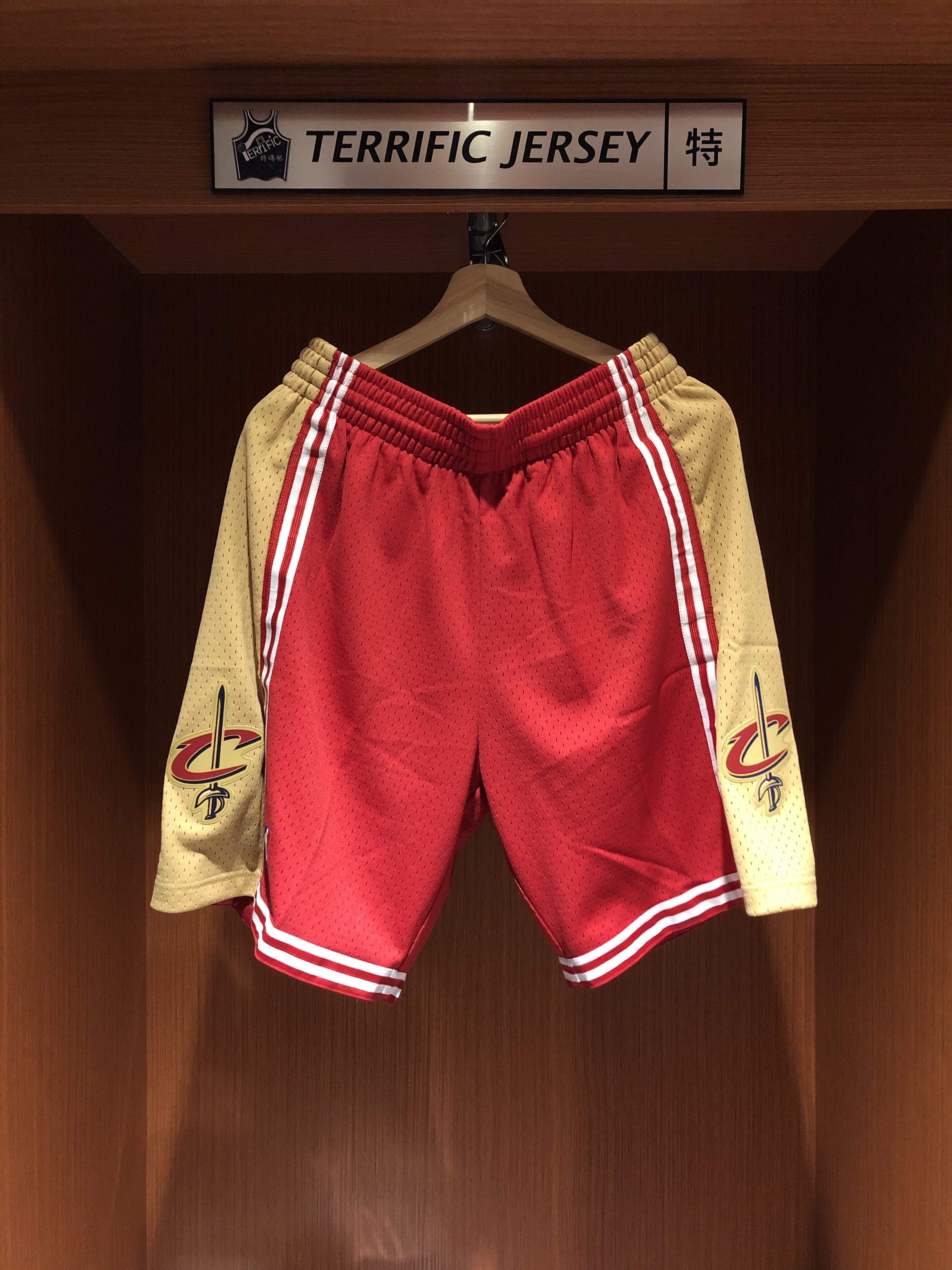 NBA球褲 Cleveland Cavaliers 克里夫蘭騎士 經典酒紅 M&N Swingman Shorts 球迷版 有口袋 全新