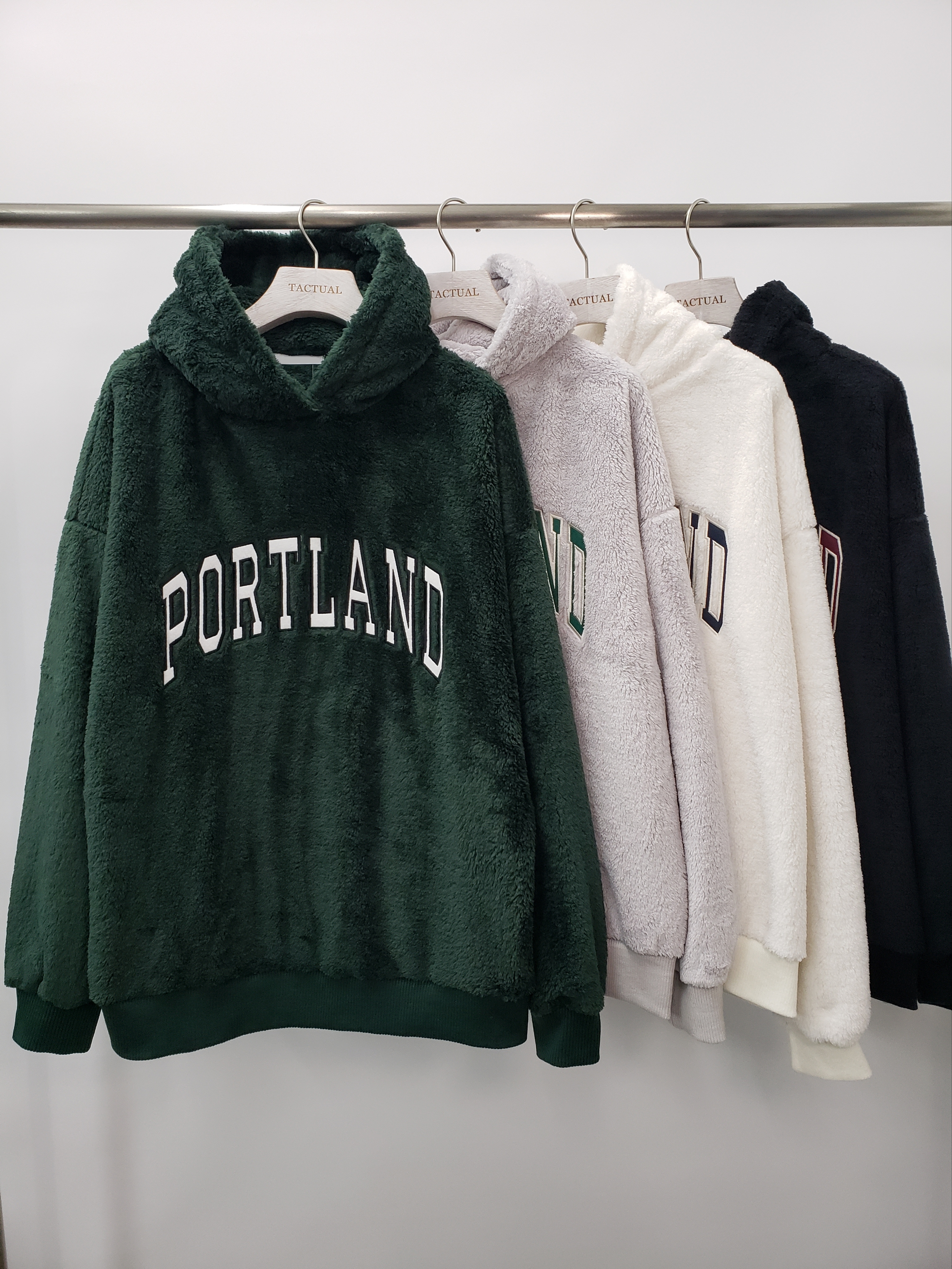 英文字連帽毛毛衛衣 T4321