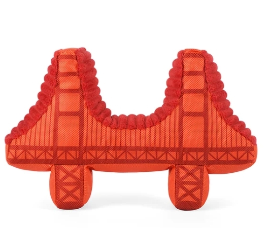 PLAY -  Totally Touristy  -  Golden Gate Bridge