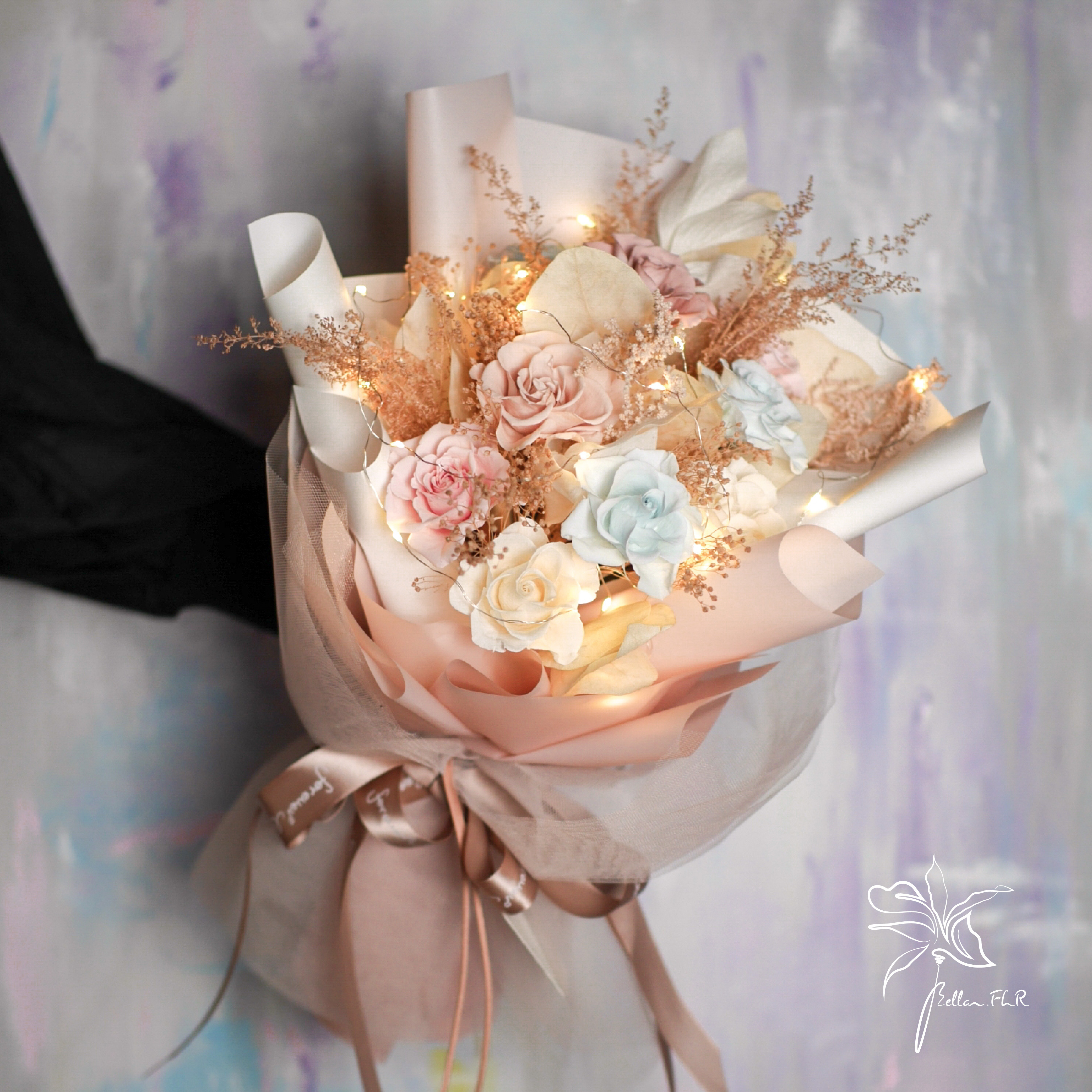 【夢幻花絮】9朵永生玫瑰花束