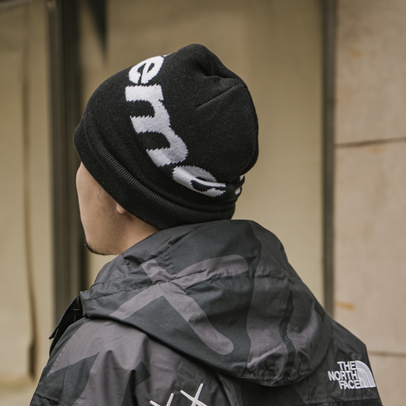 Supreme 22FW Big Logo Beanie 毛帽黑色| FLOMMARKET 官方網站