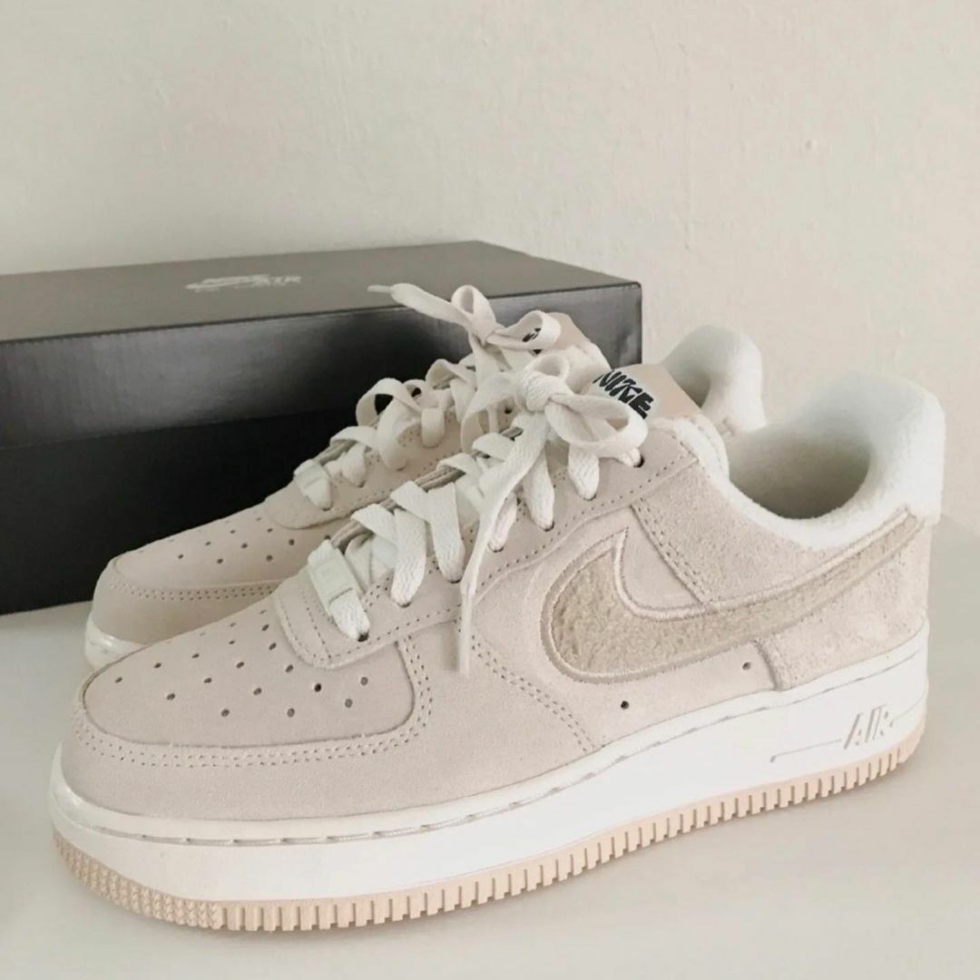 NIKE AIR FORCE 1 AF1 燕麥絲絨 淡粉色 絨毛 麂皮 花花 DQ7583-001 / 現貨