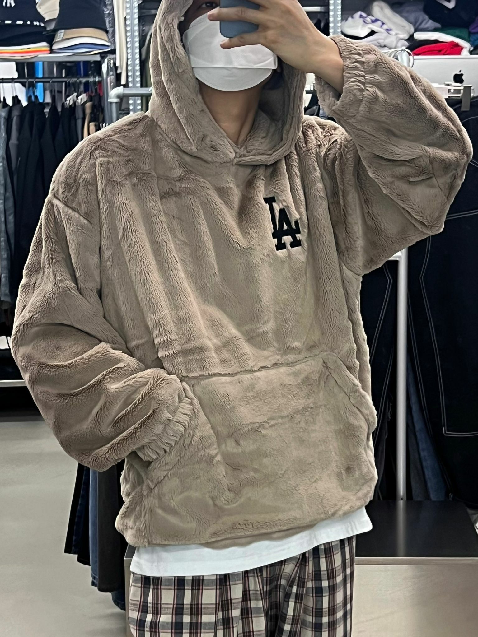 LA字連帽毛毛衛衣 T3388