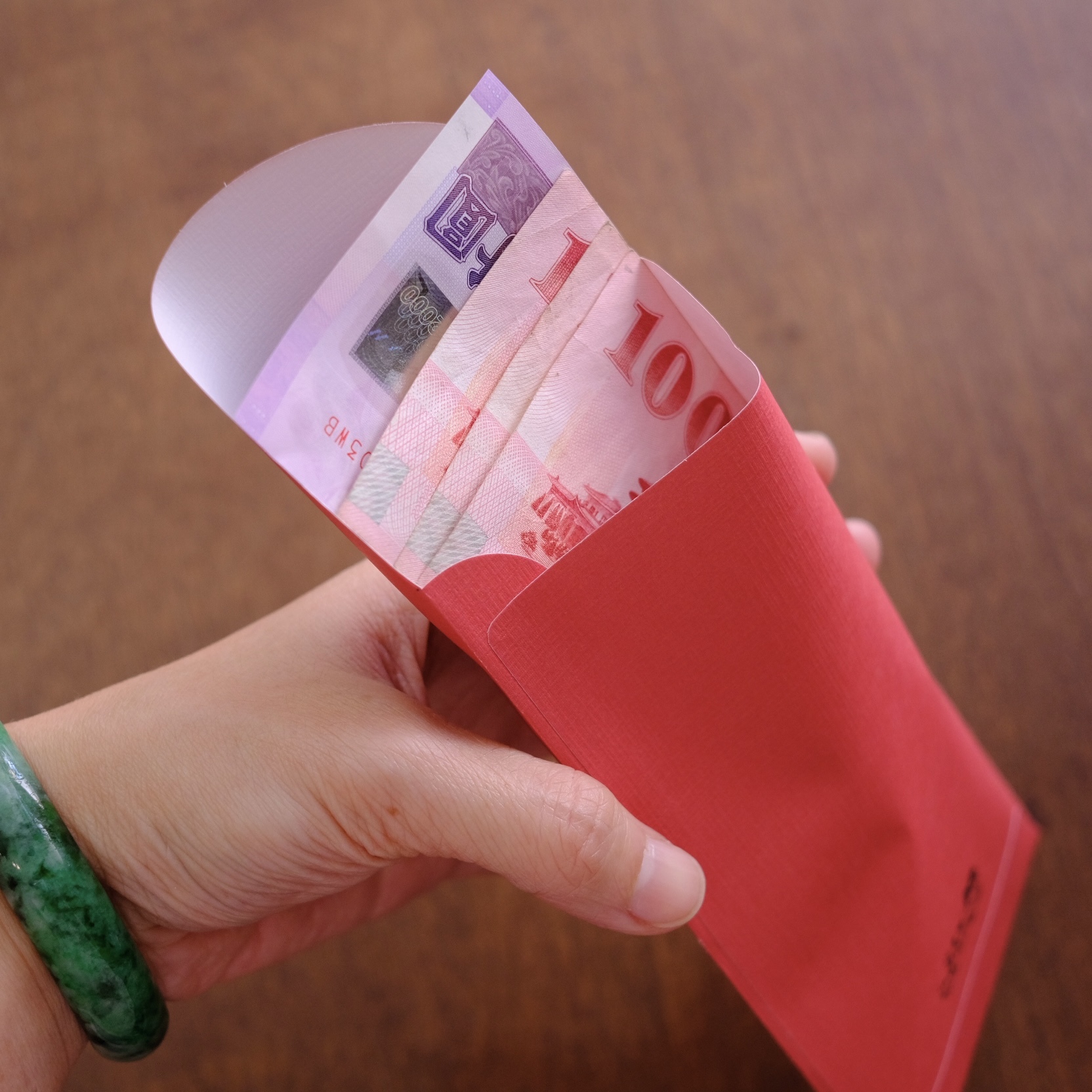 White Jimi - 2023 New Year Red envelope