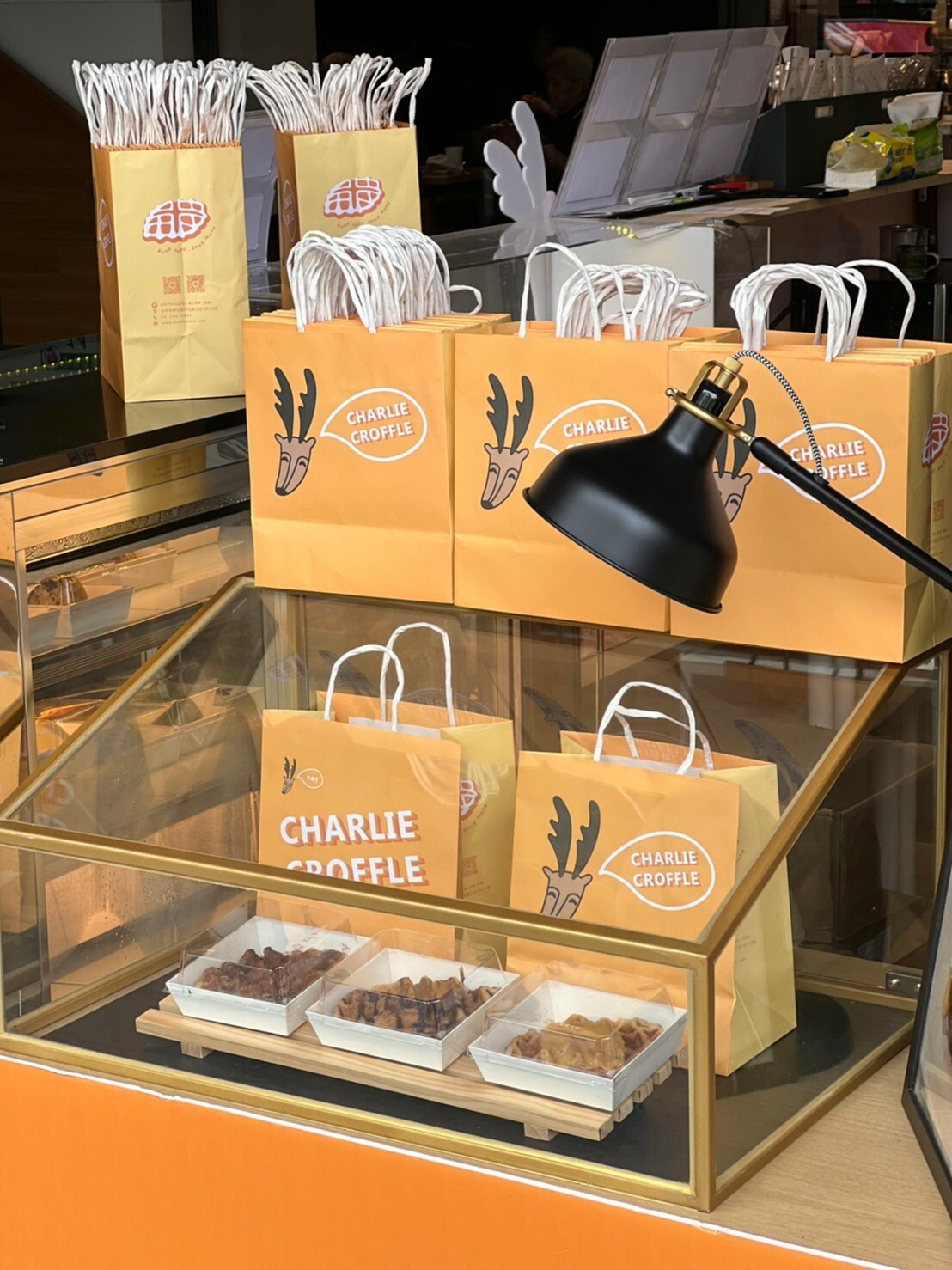 快閃店 快閃櫃 popupstore 台北 南西誠品 誠品 美食 網路美食 推薦 巴斯克蛋糕 鬆餅 可頌 可頌鬆餅