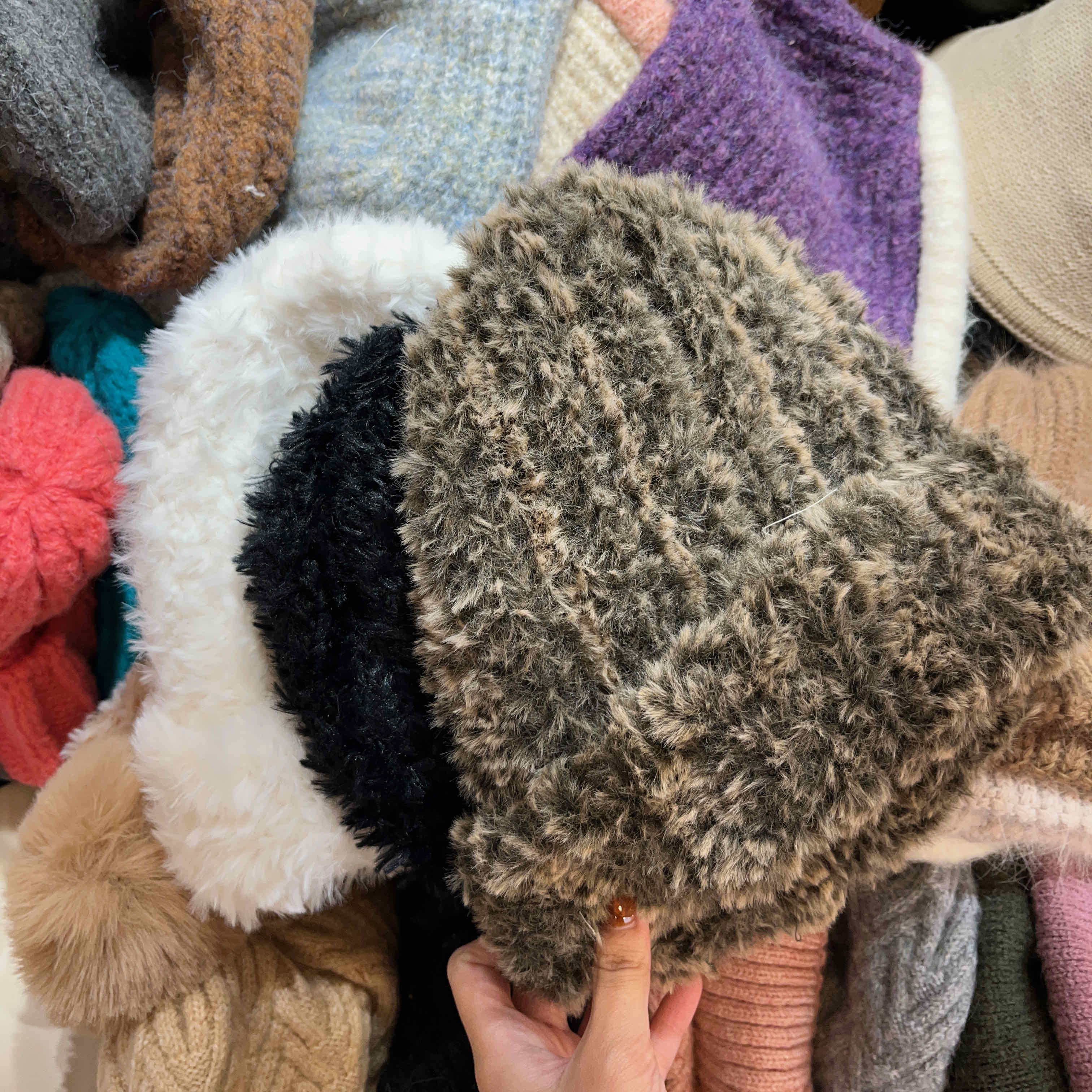 闆娘自留！冬天出國必備毛毛帽｜4 color