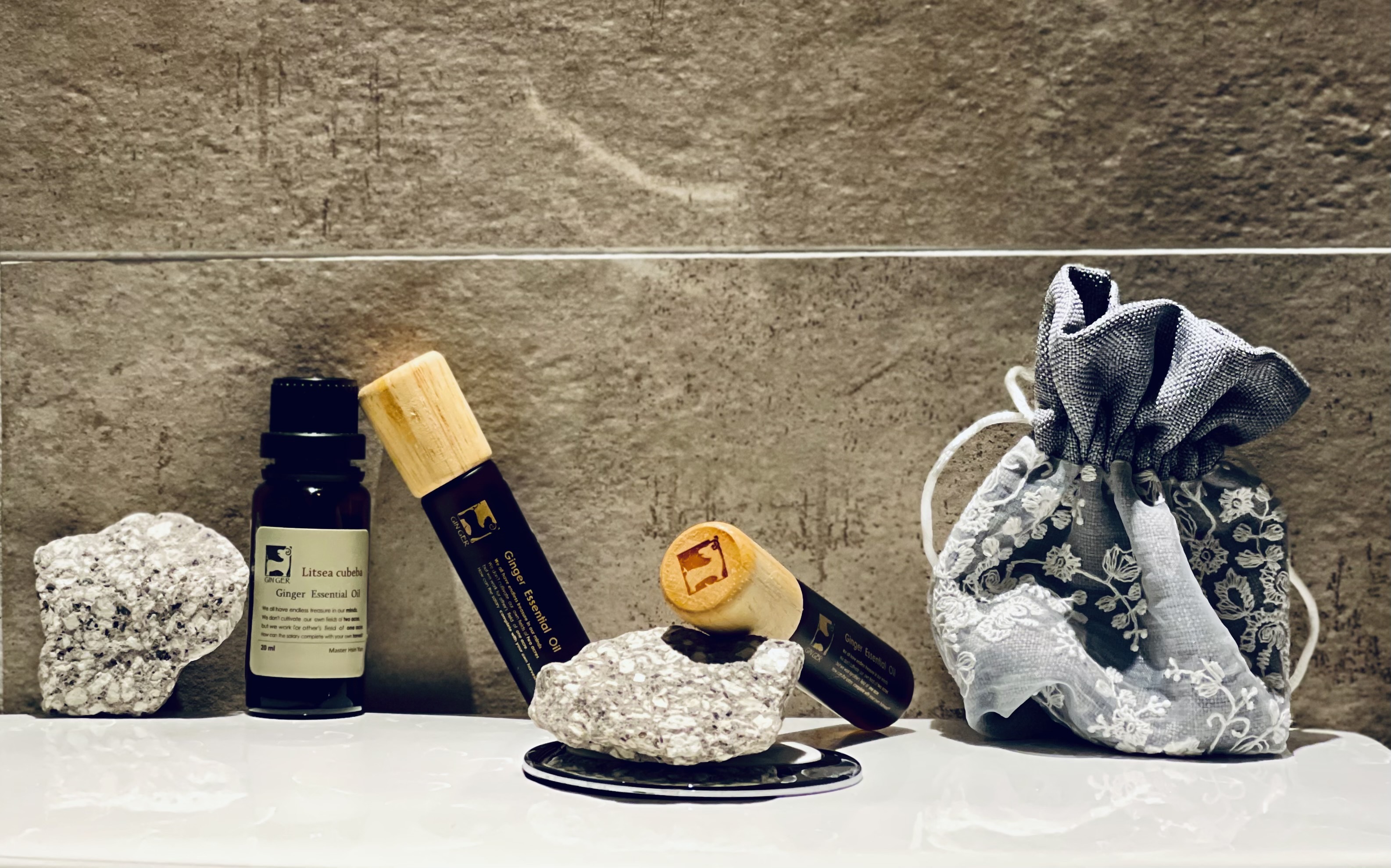 翠波雪松精油滾珠瓶 10ml