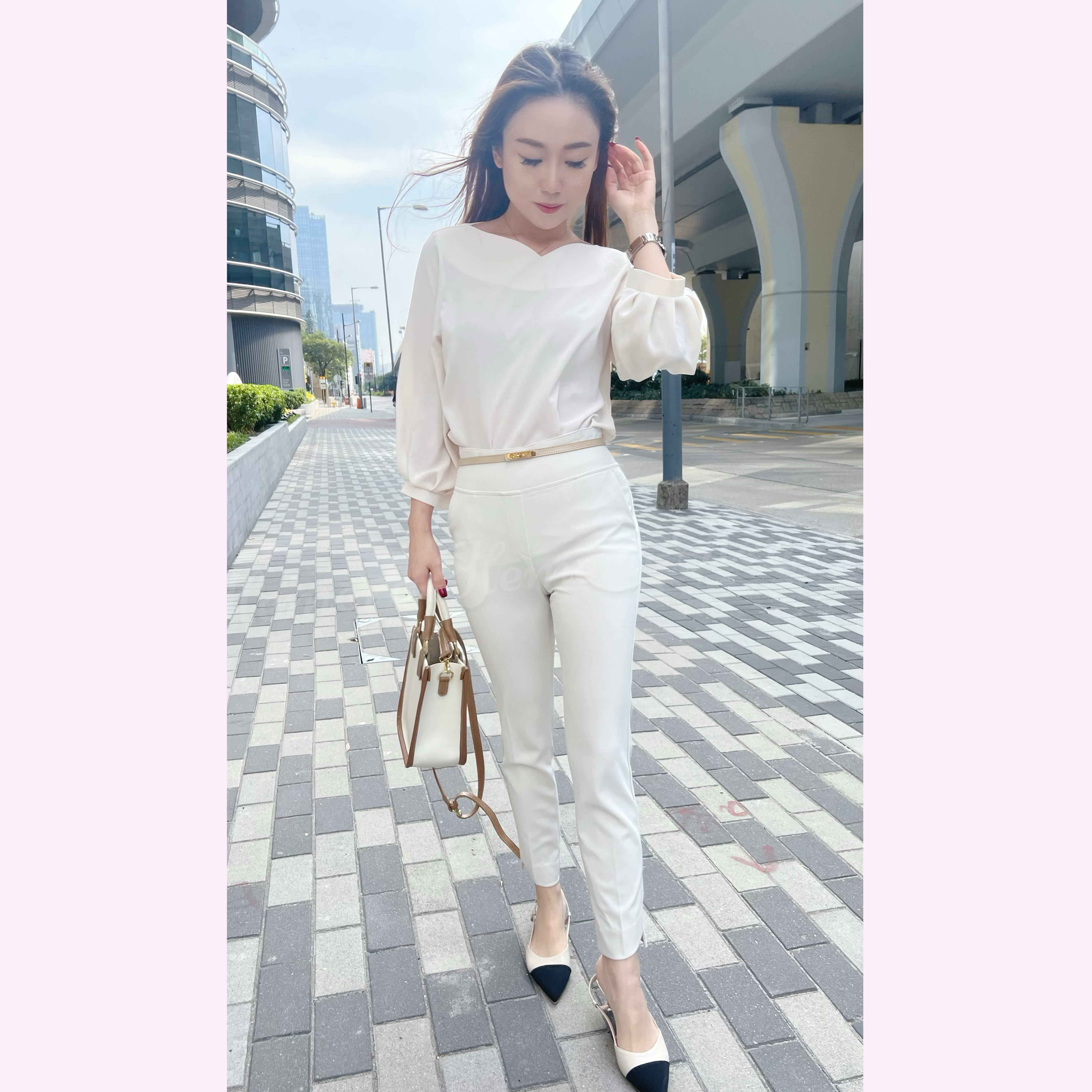 IN STOCK: TP22W1244 小V領泡泡手袖雪紡上身