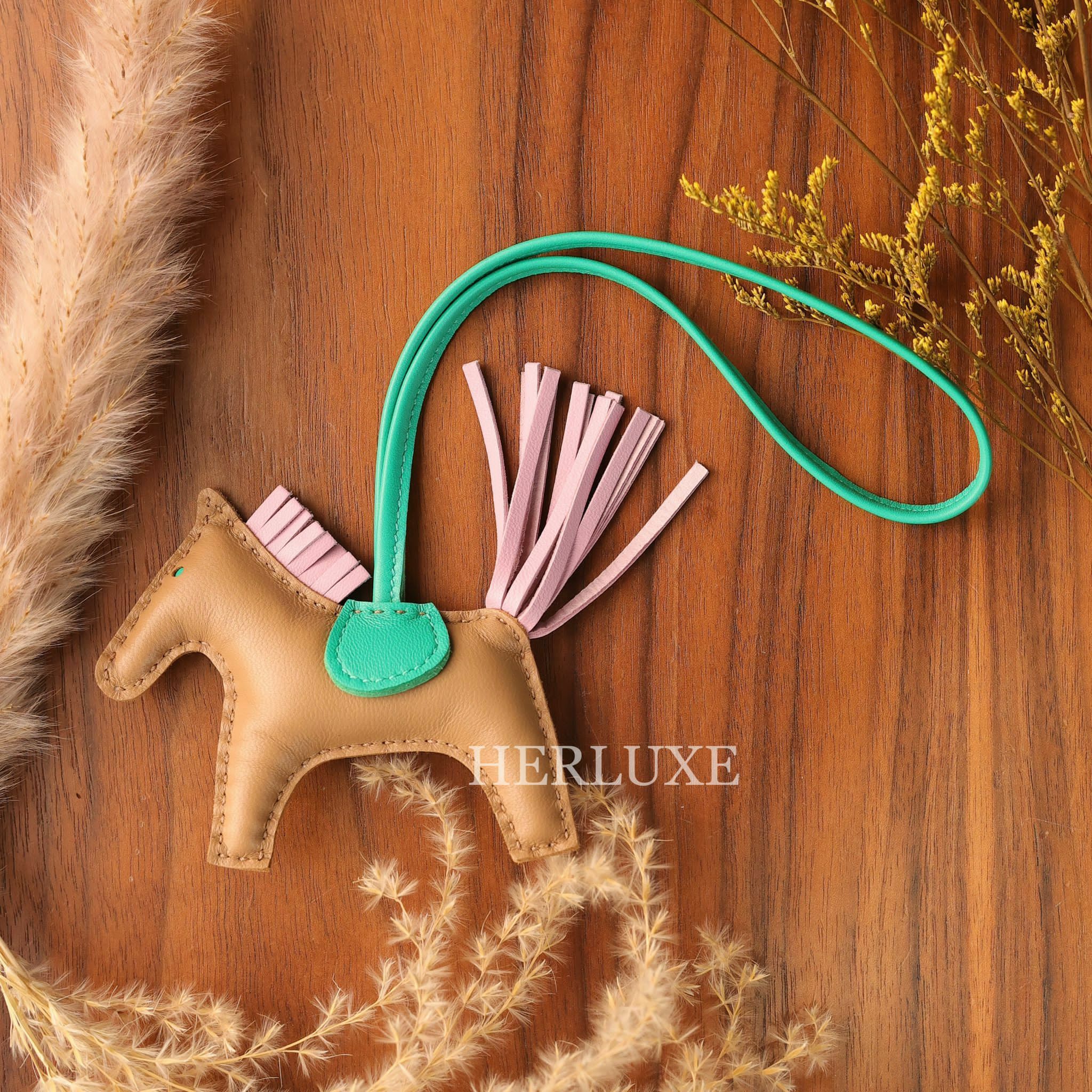 Rodeo pm 0M chai/ X9 mauve sylvestre/ 6W vert menthe