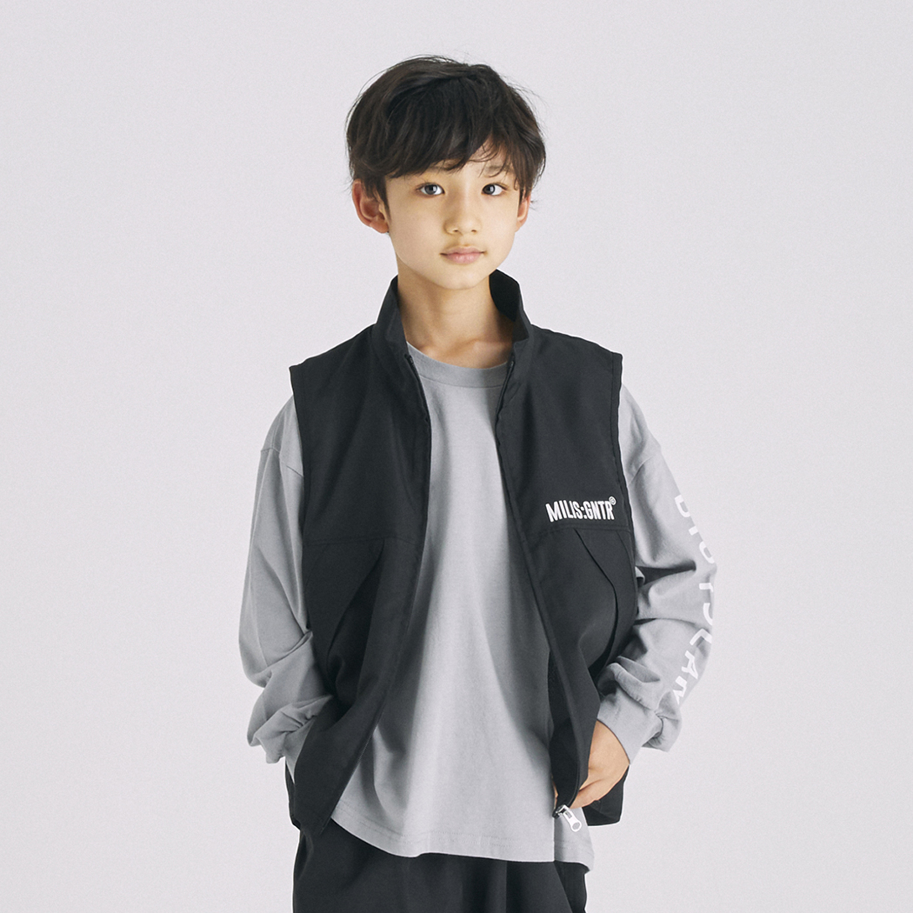 日本GENERATOR CASUAL - 『MILIS軍裝系列』登山背心 (共2色，110-170尺寸) 923102