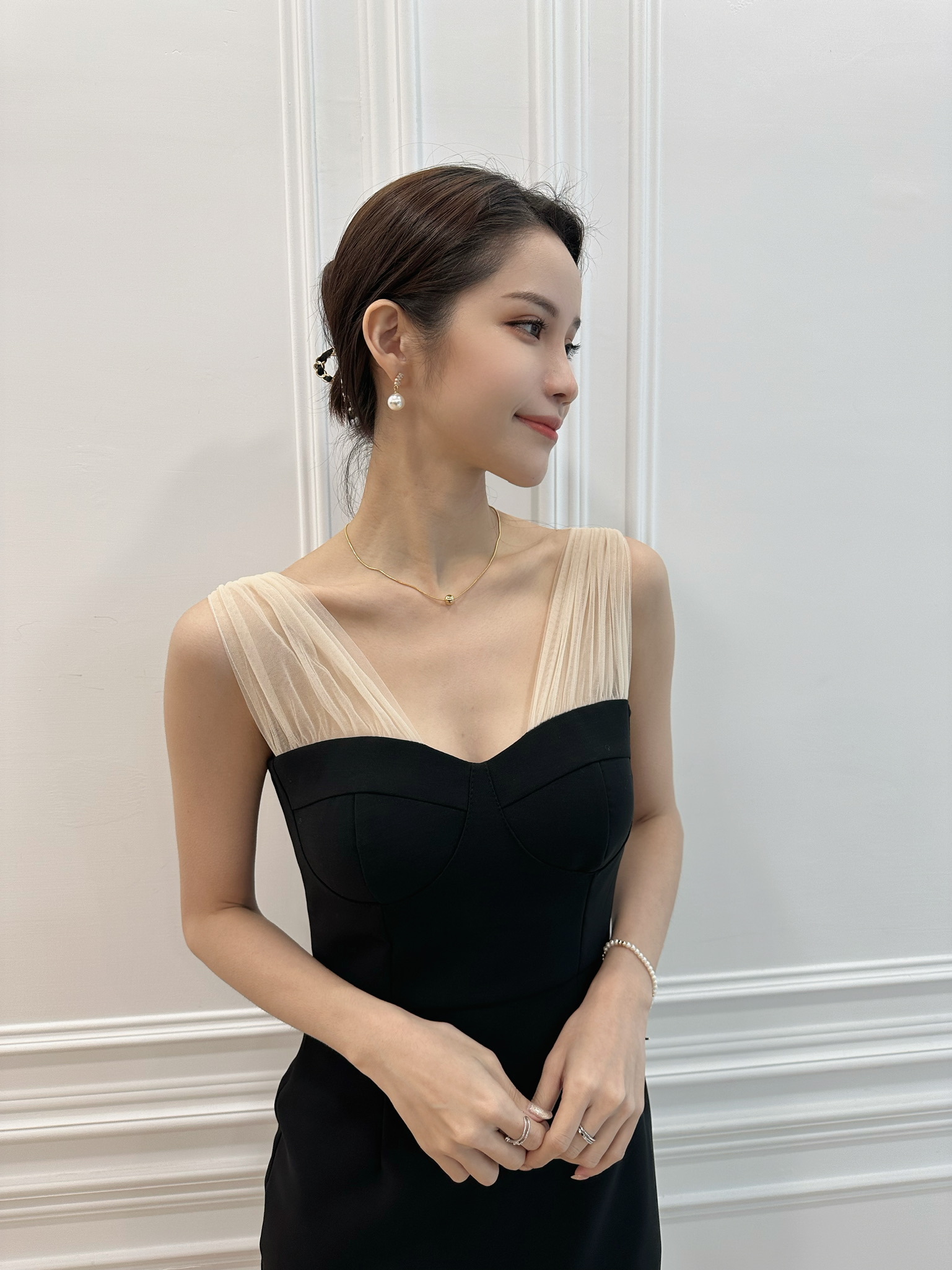 抓褶透紗拼接合身洋裝