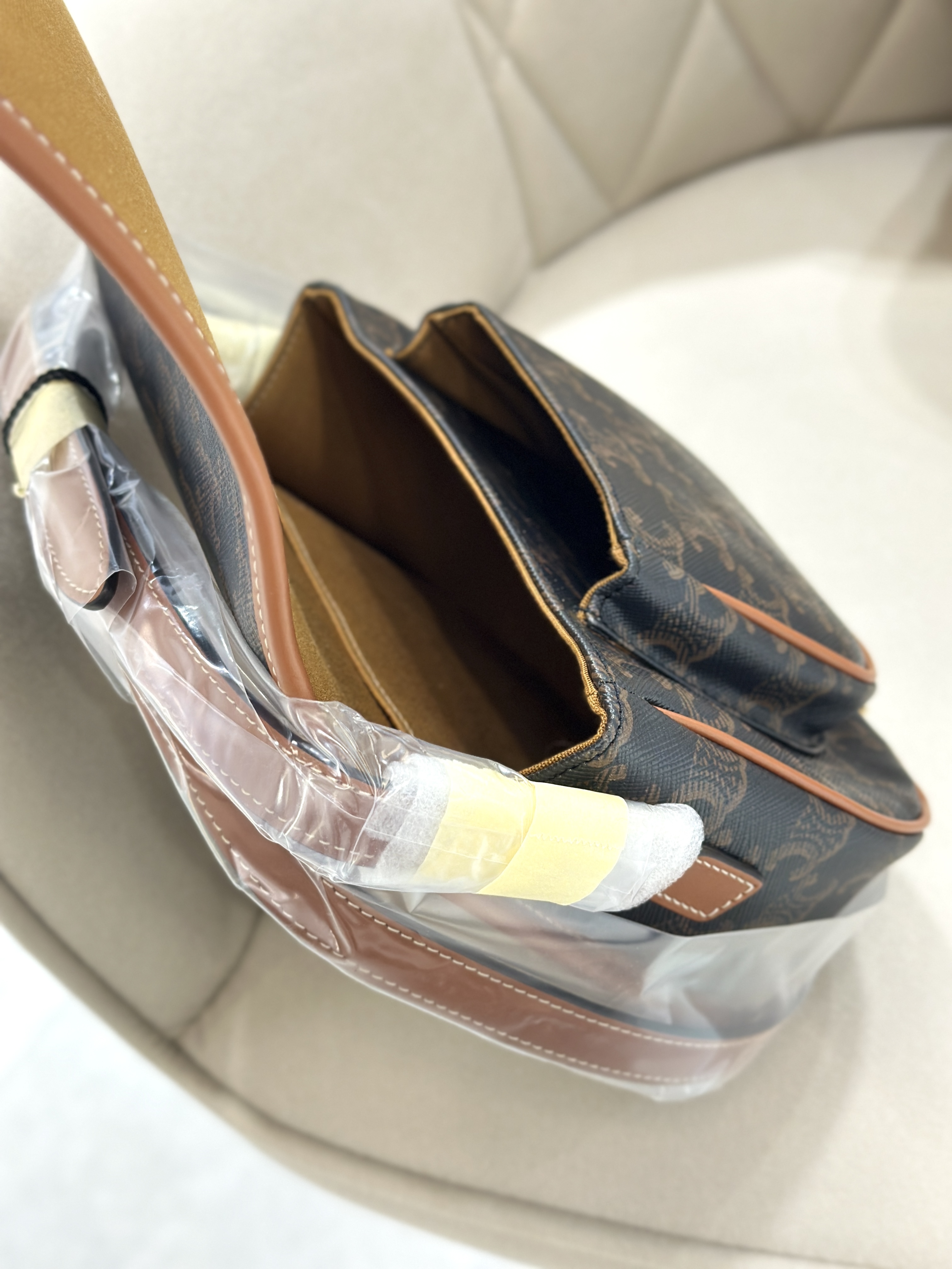 CELINE Medium Folco Bag