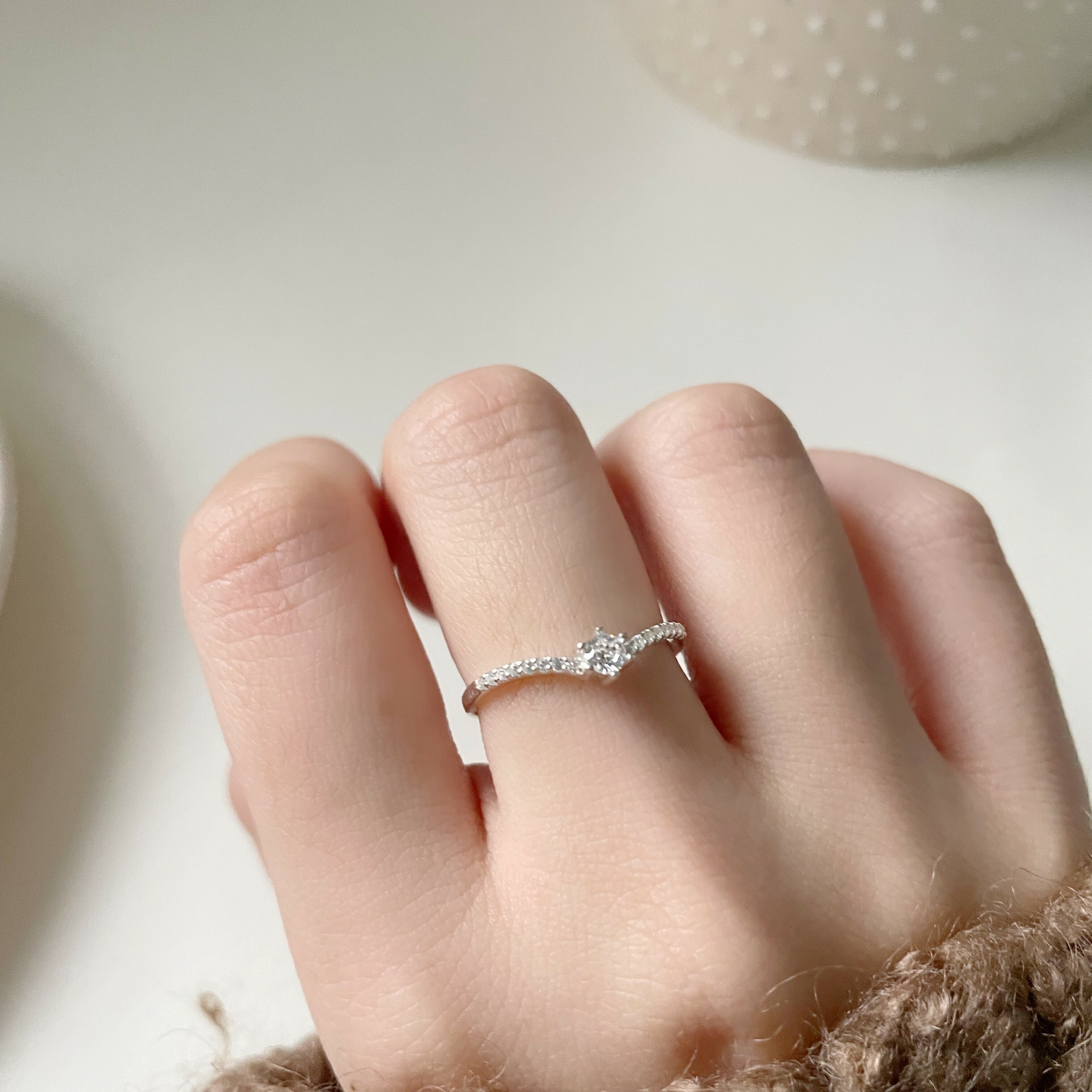 小華麗V型鋯石戒指