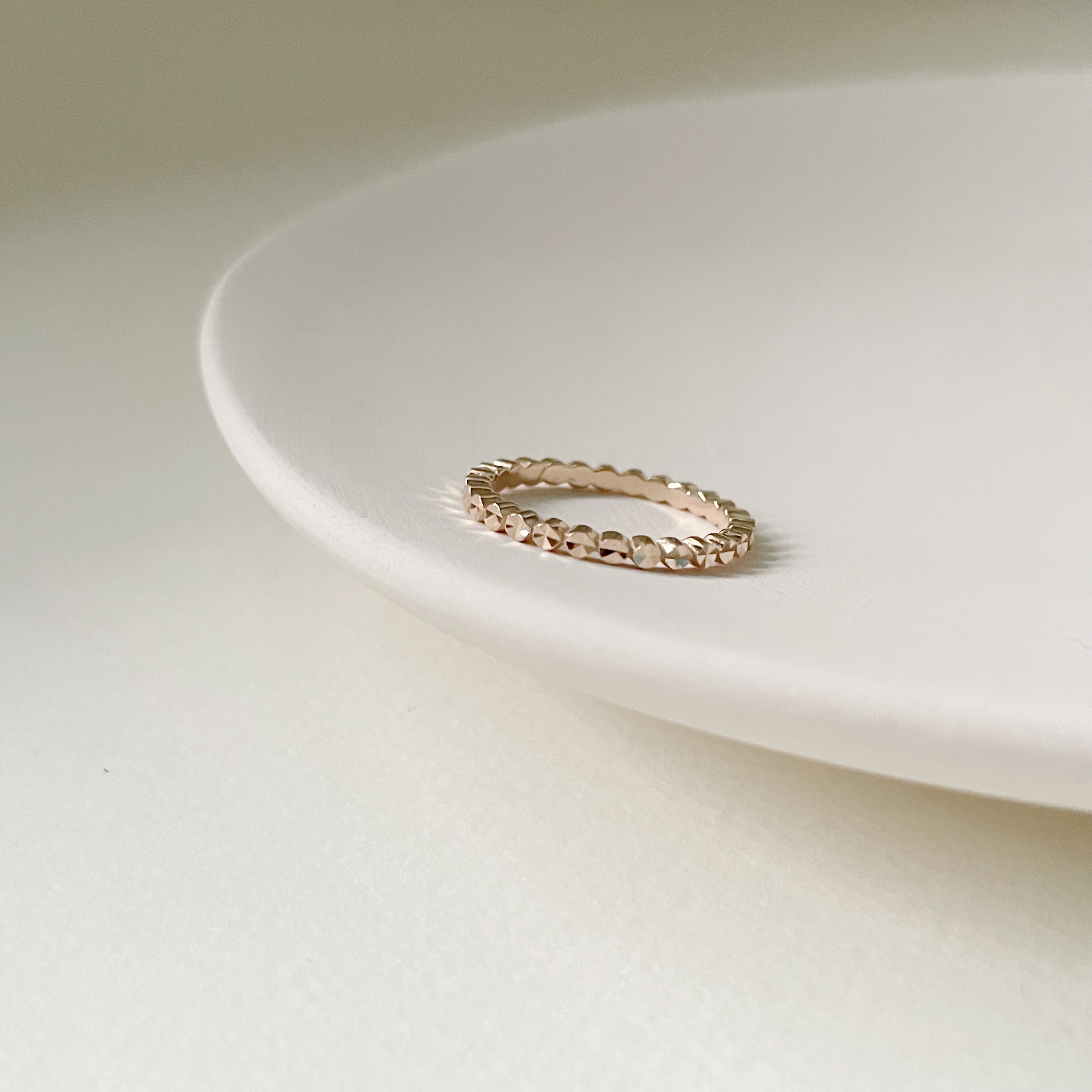 整圈閃亮oblate戒指