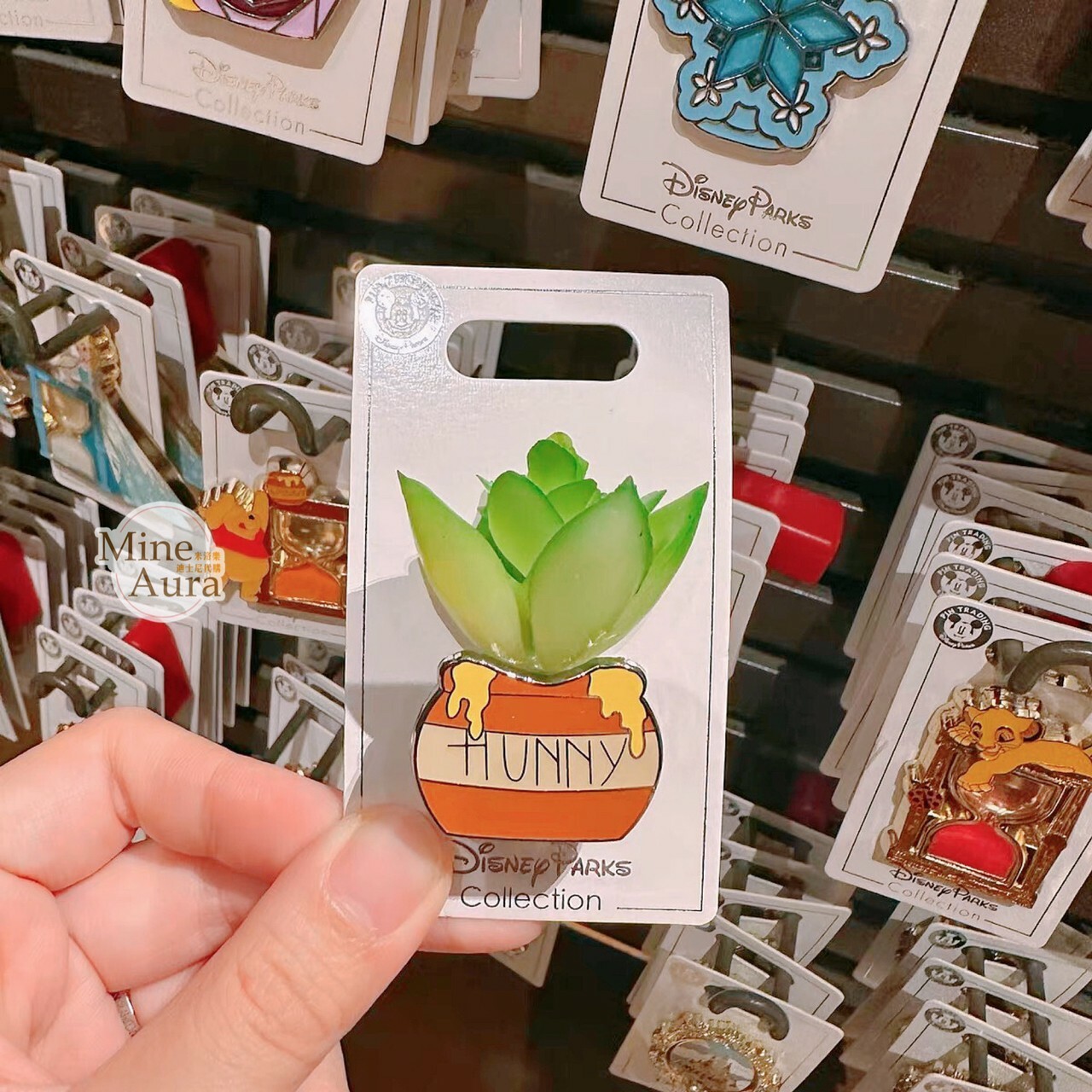 小熊維尼 Winnie the Pooh 蜂蜜罐 多肉盆栽造型 立體 徽章 PIN -上海迪士尼樂園