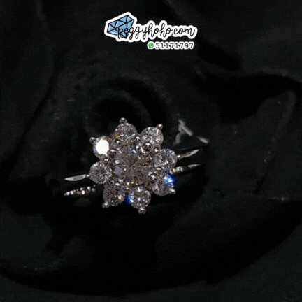 全新18K白金【單粒25份鑽石】配小鑽共60份鑽石戒指