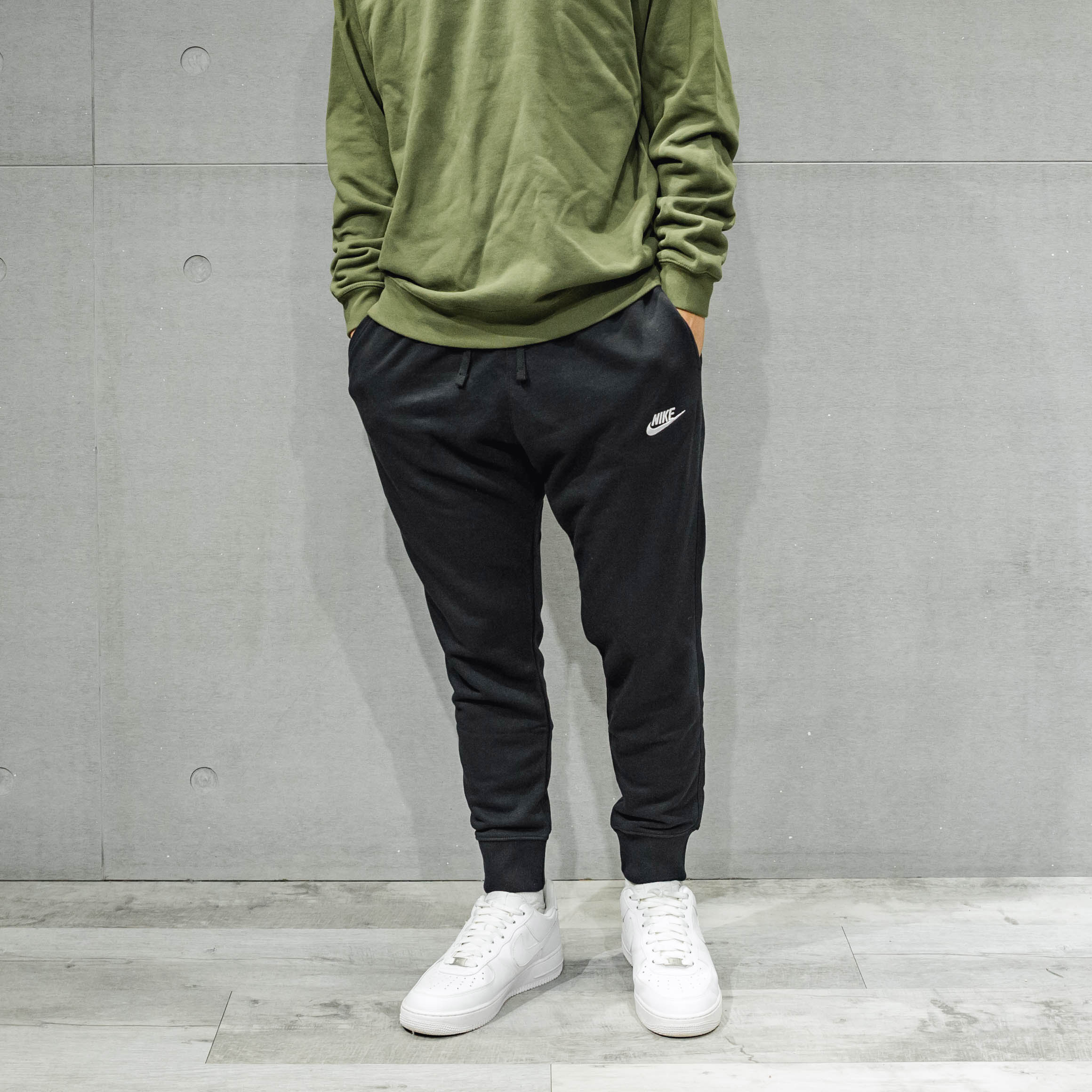 NIKE NSW 小勾 刺繡LOGO 棉褲 縮口褲 長褲 男裝【BV2680】