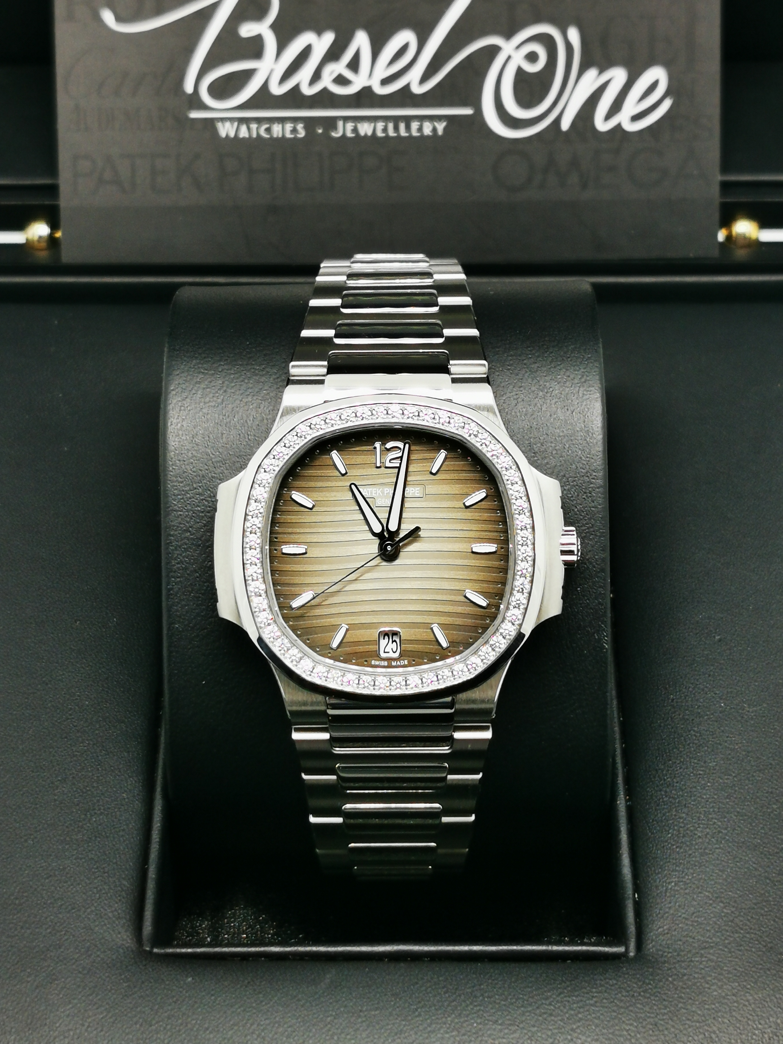 BRAND NEW 7118/1200A 7118 PATEK PHILIPPE NAUTILUS GREY DIAL DIAMOND SELF-WINDING 35 MM