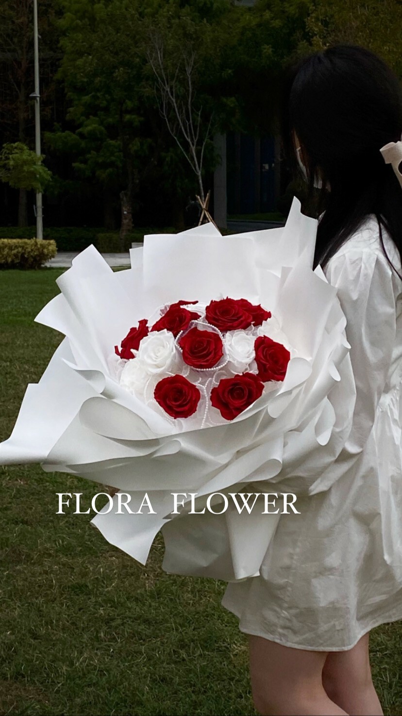 紅白永生花束-浪漫純粹的愛