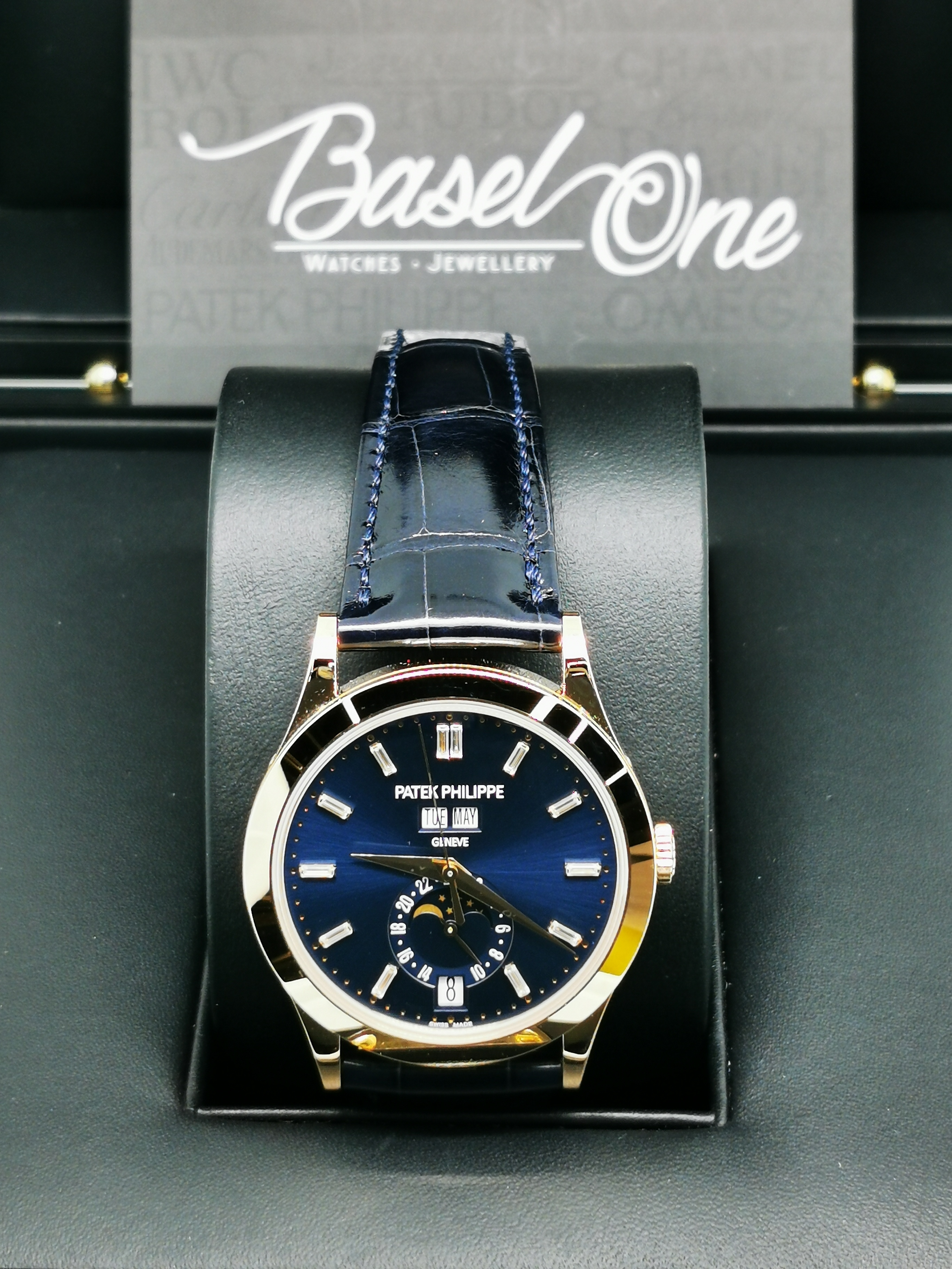 Discontinued BRAND NEW 5396R-015 5396 5396r PATEK PHILIPPE COMPLICATIONS BLUE DIAL WITH DIAMOND SELF-WINDING 38 MM