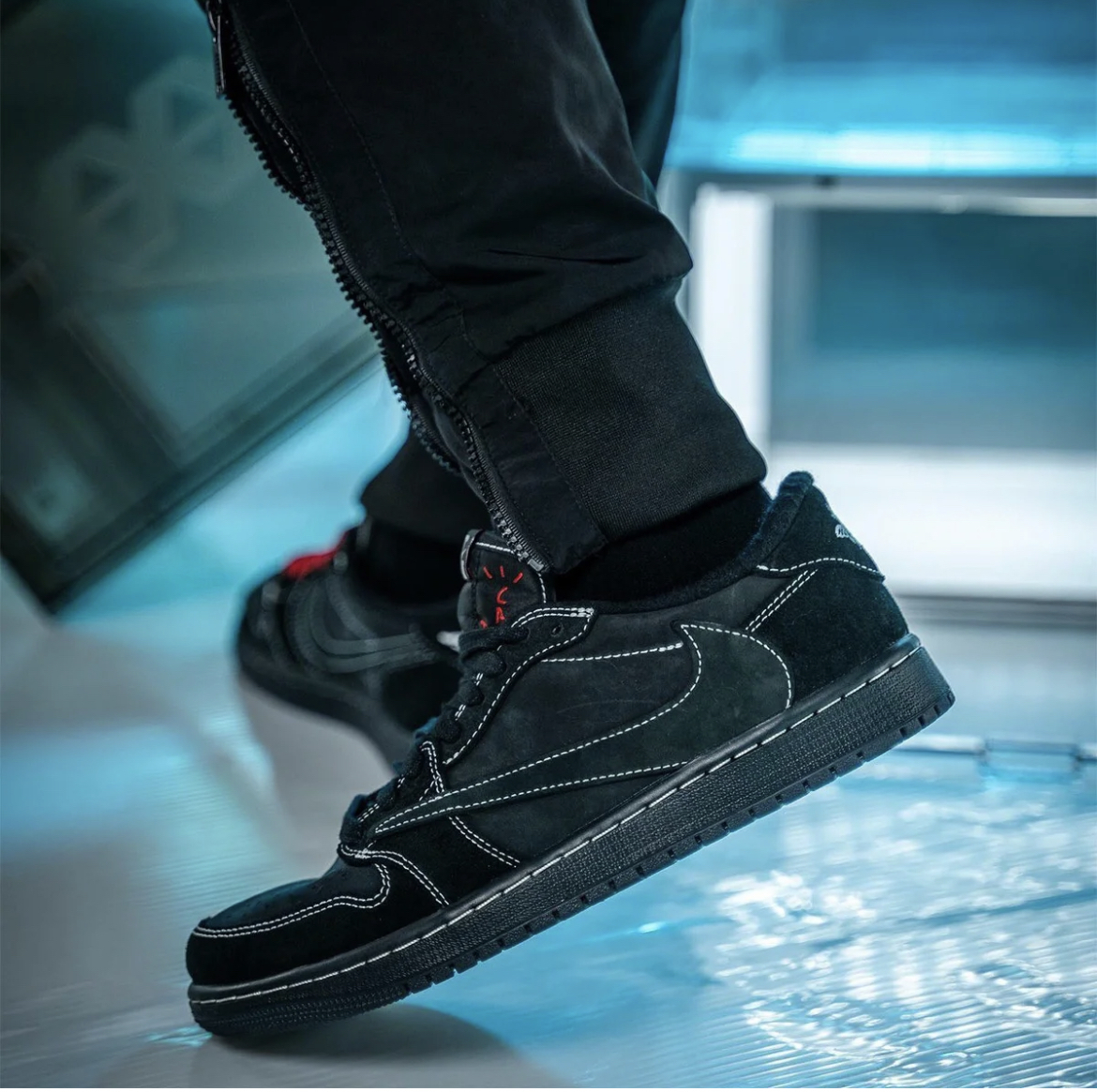 Travis Scott x Air Jordan 1 Low OG「Black Phantom」即將發售