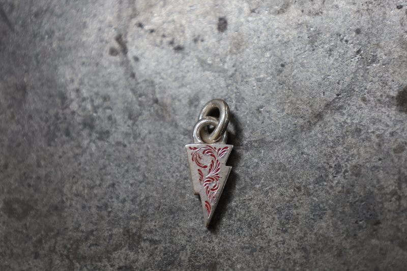 SE-996 稲妻top/red scroll