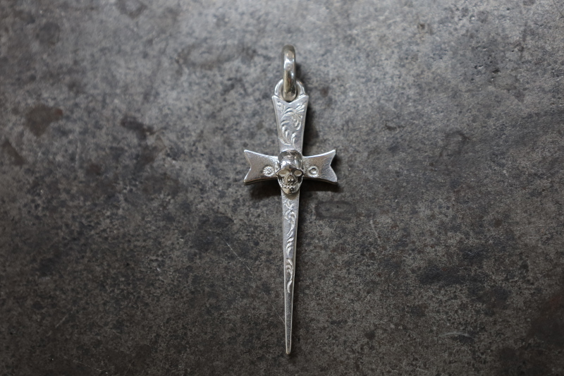 SE-988 stake cross中/skull/scroll