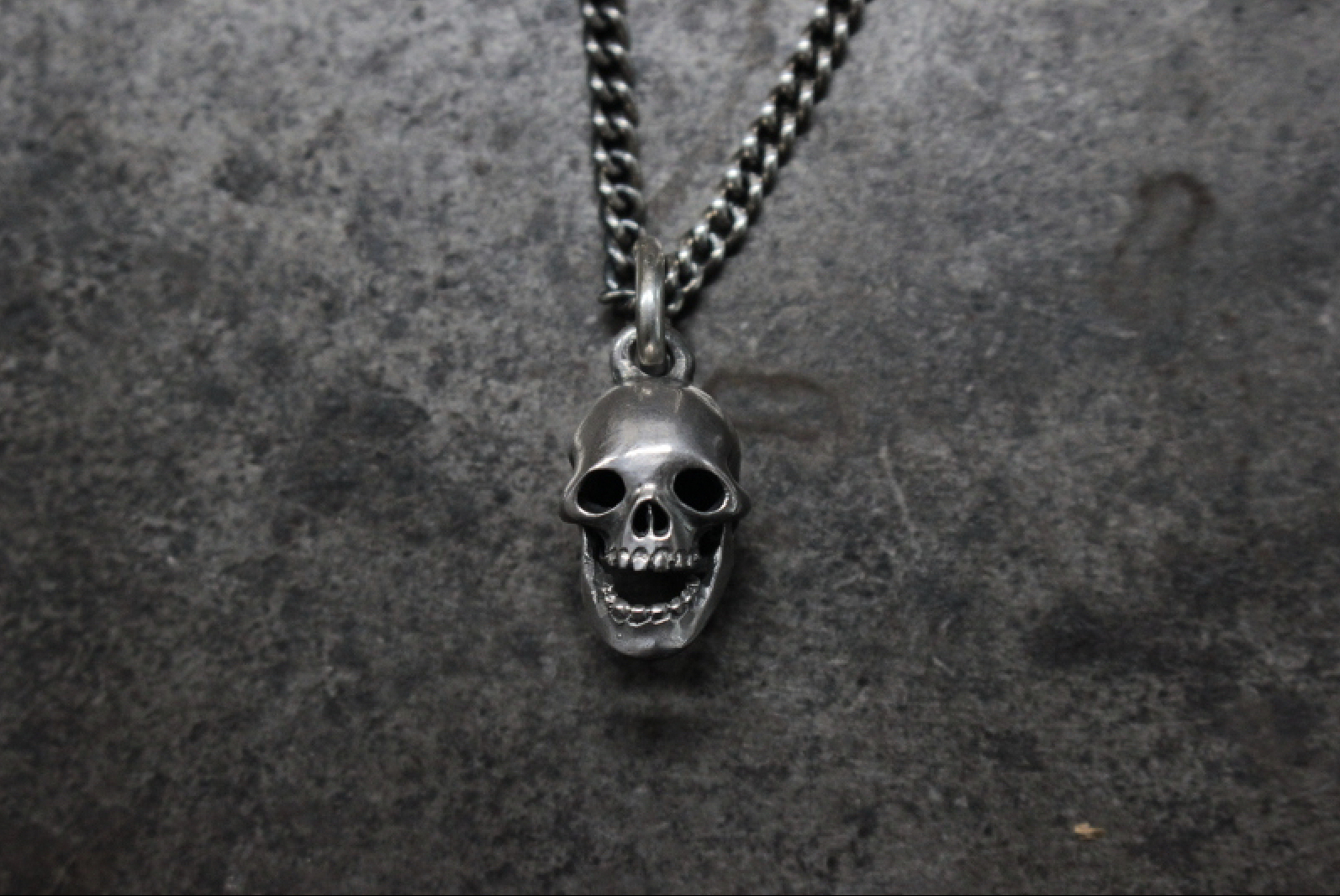 FCT-105 skull top w/funny face