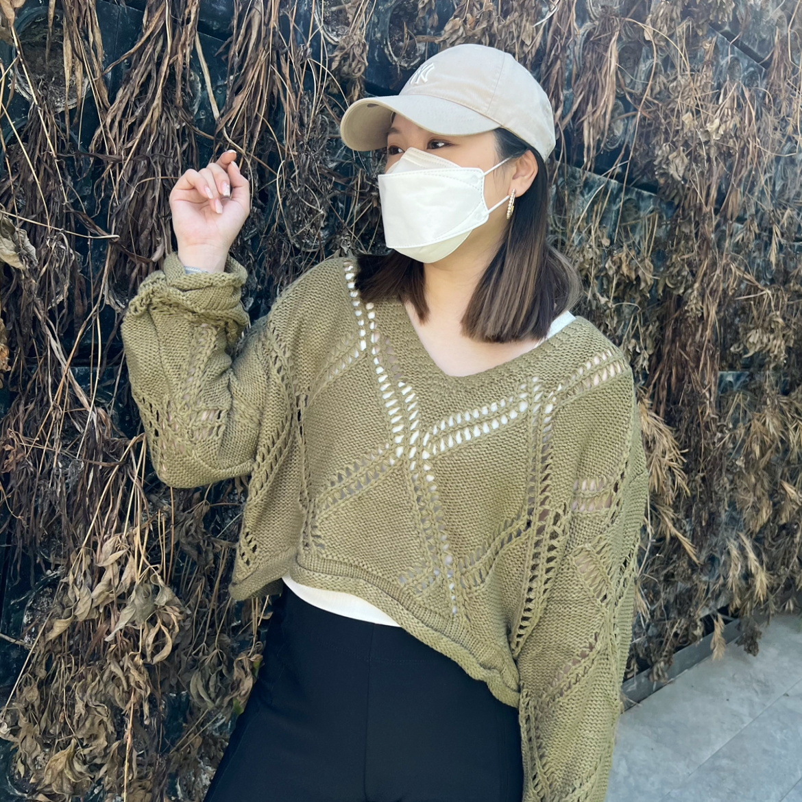 【Hoi2推介】V領菱格冷衫連打底背心