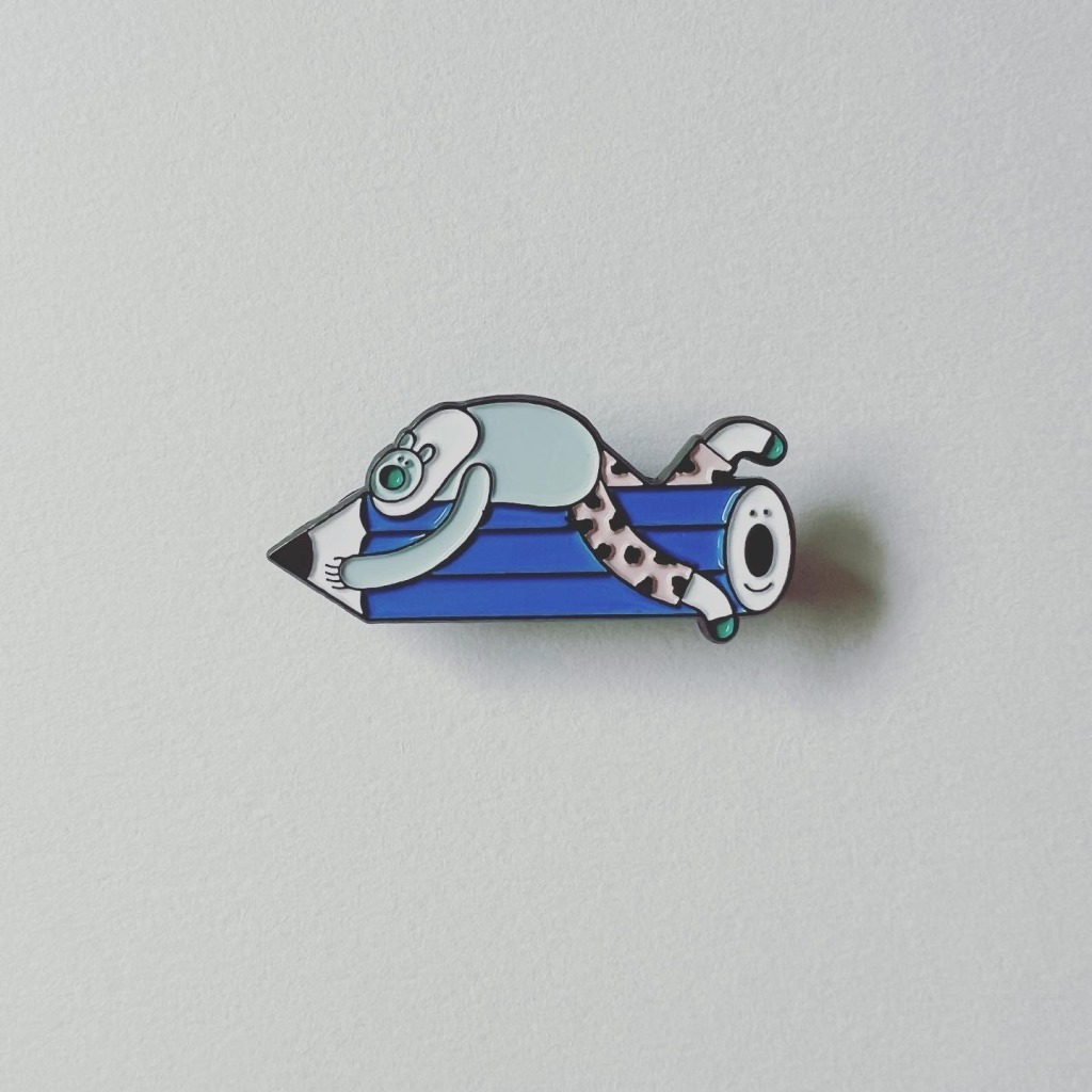 日記 熊超人金屬胸章 ｜包大山