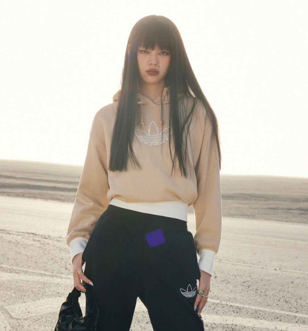 ADIDAS GRAPHIC HOODIE 女 連帽T恤 奶茶色 HM1637 Dec lu