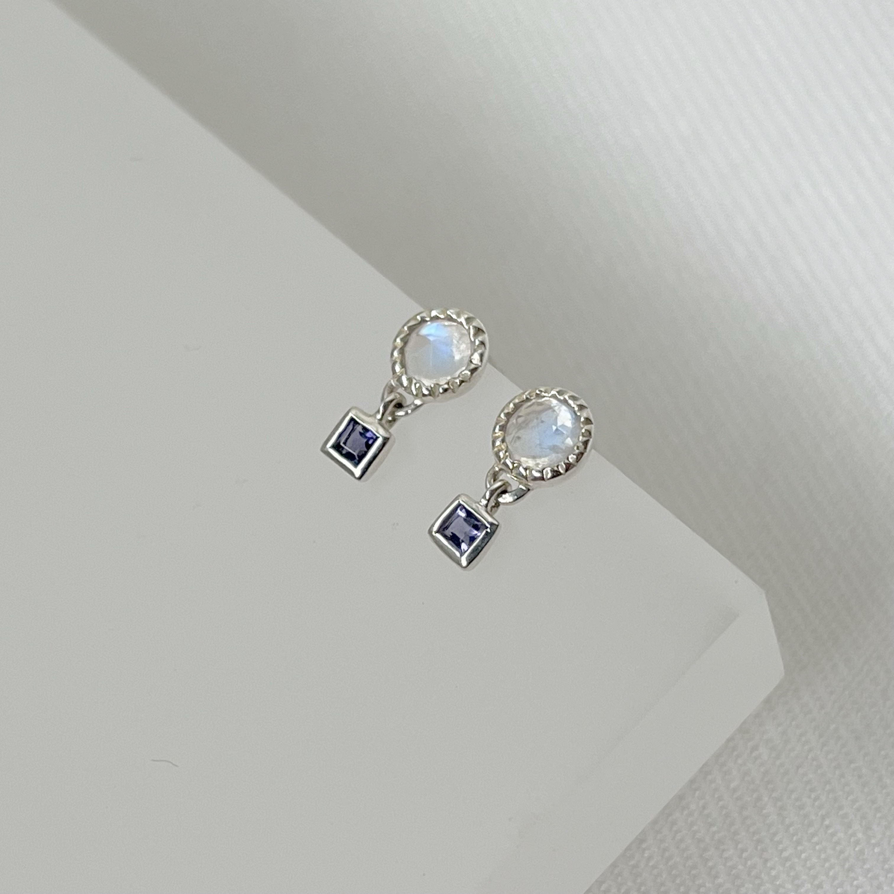 蛋糕月光堇青耳環