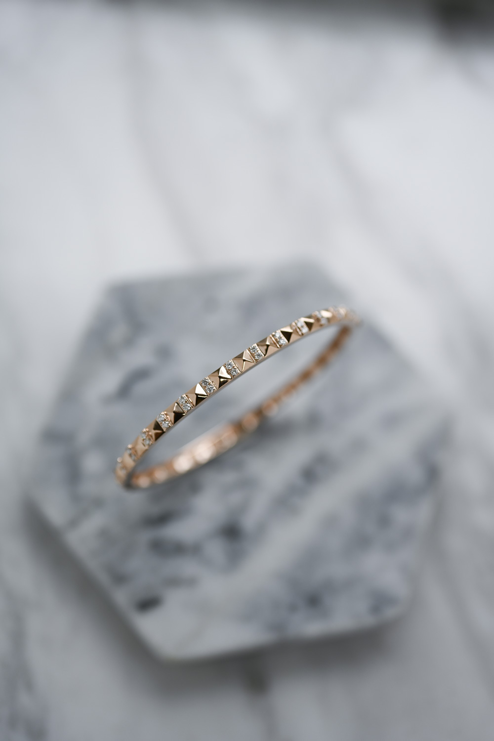 18K Clavos Diamond Bangle
