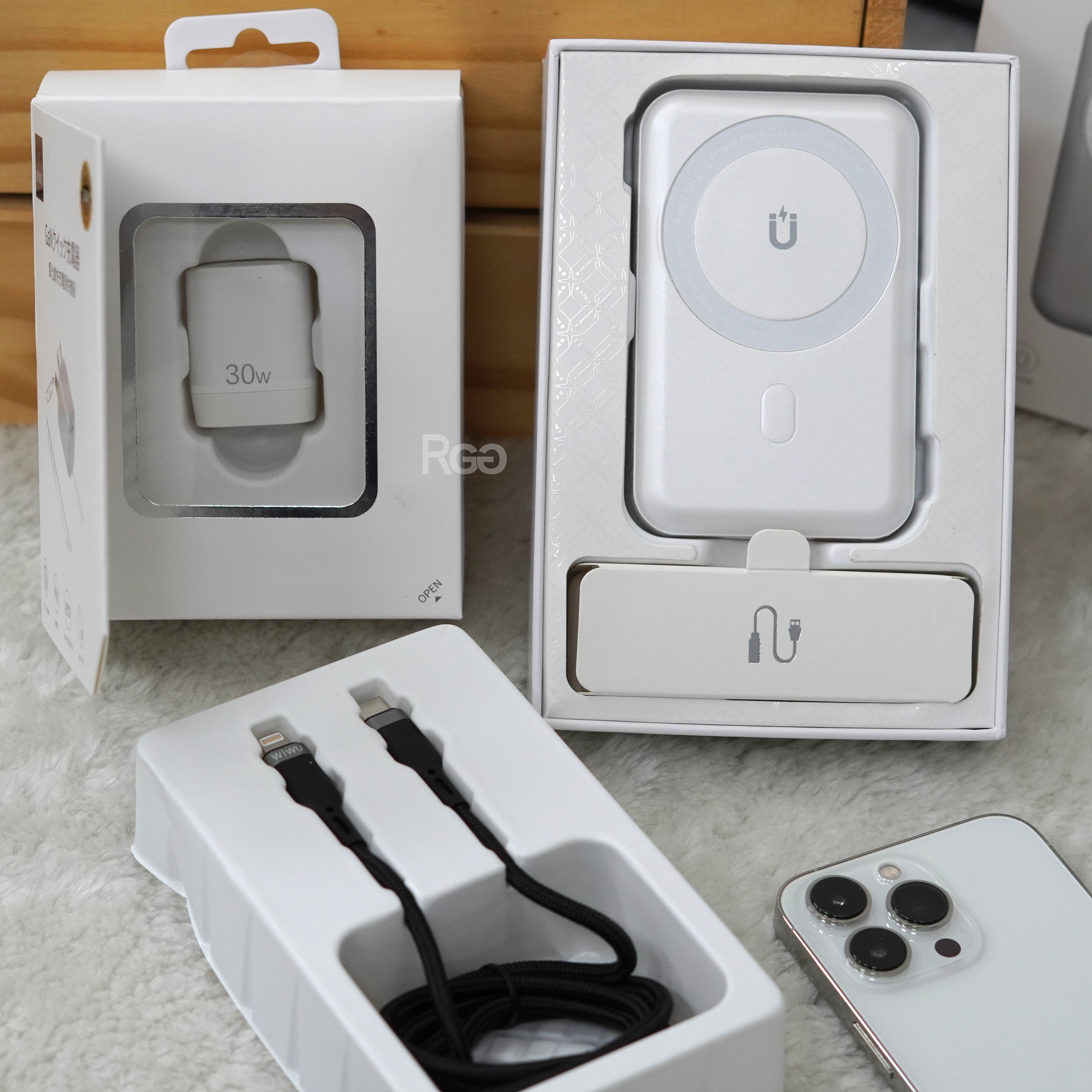 WiWU Cube 磁吸無線充行動電源 10000mAh