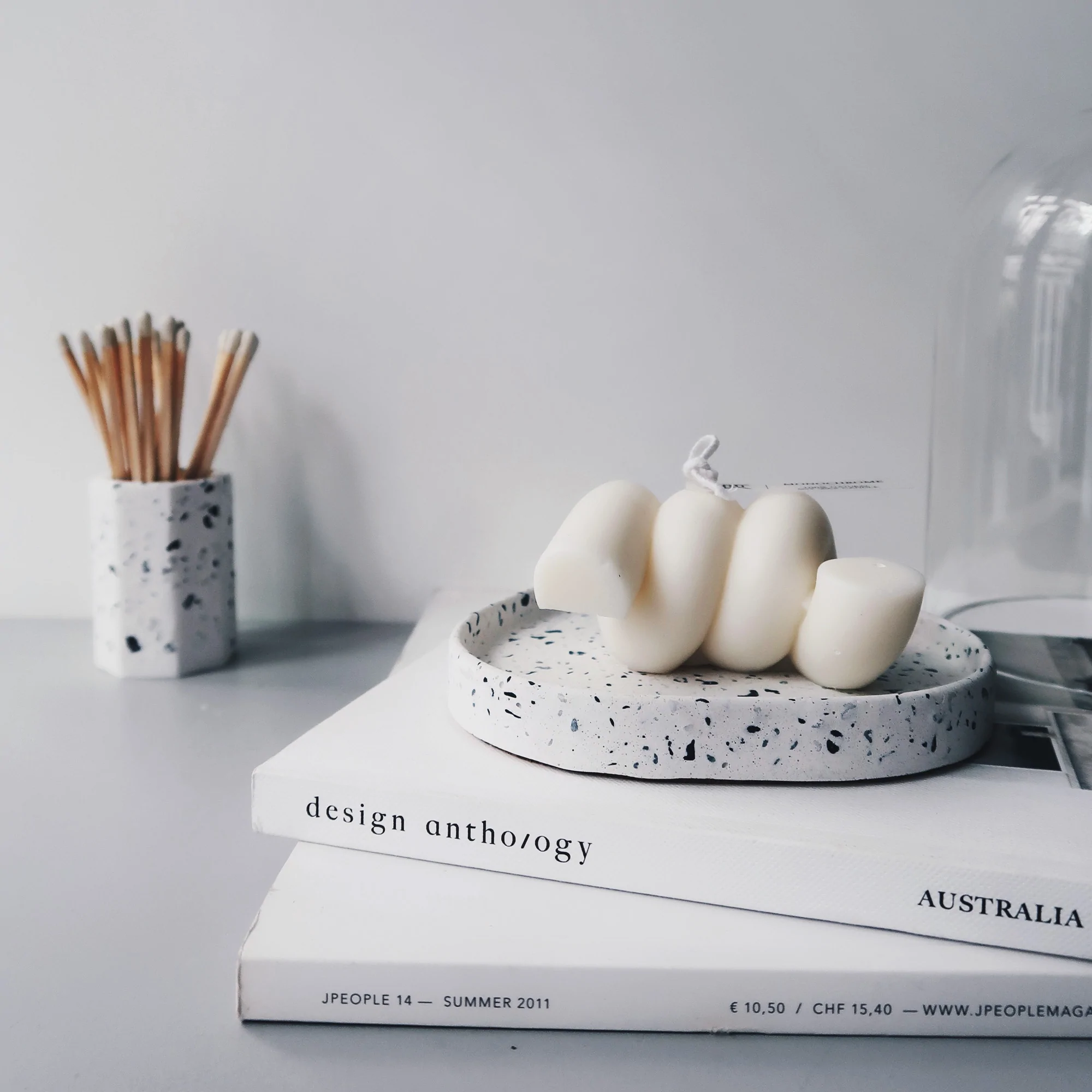 COIL 線圈 | 造型手工天然大豆蠟燭 - 無味 - monochrome